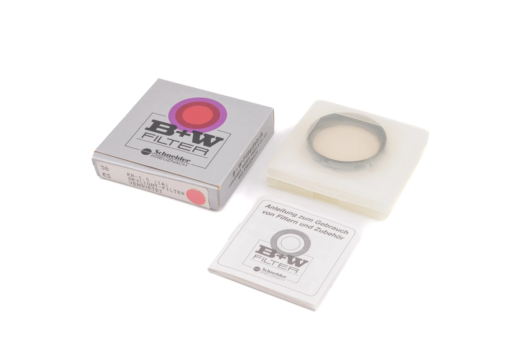B+W 38mm Skylight Filter KR 1.5 1.1x - Image 3