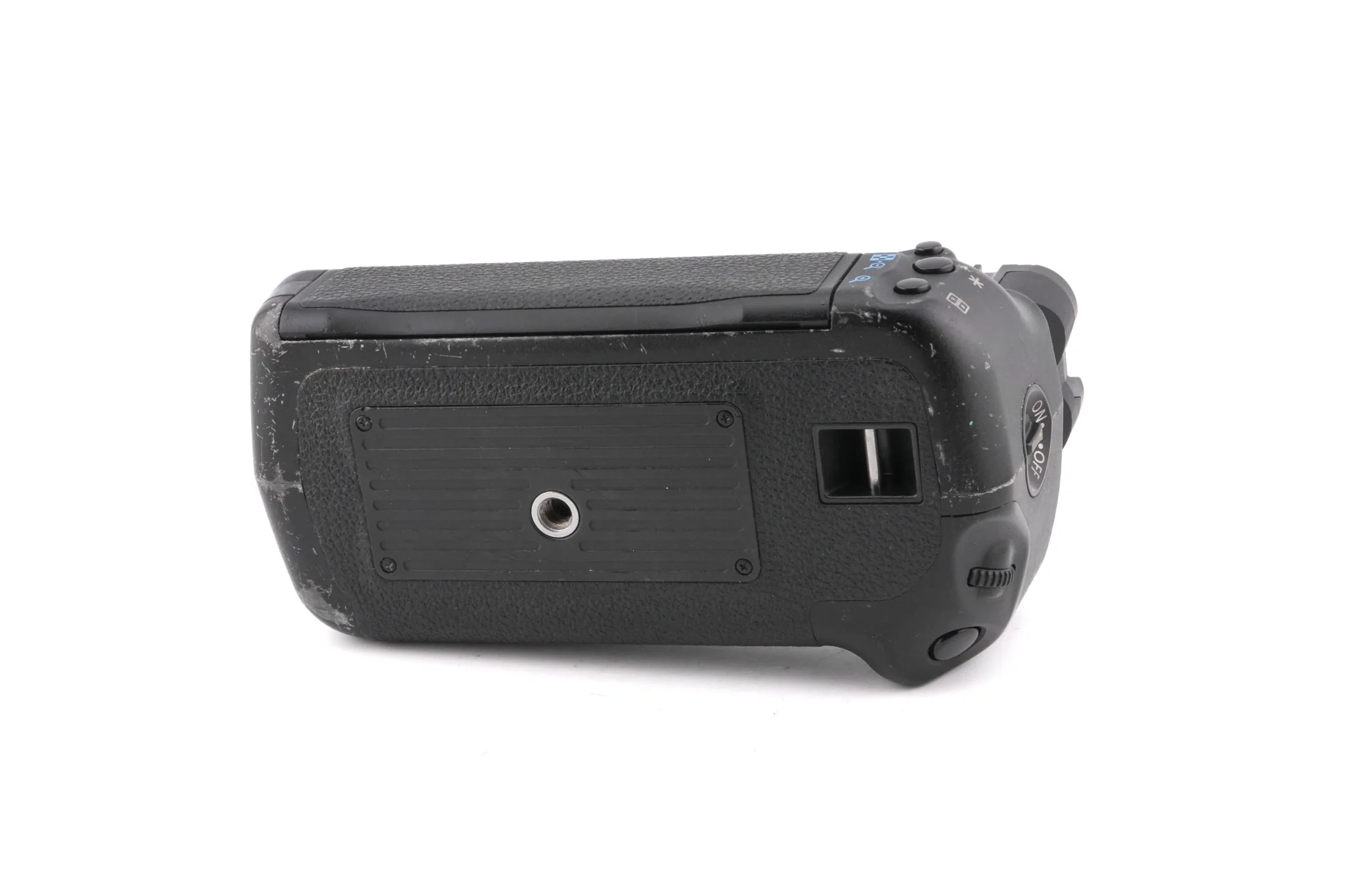 Canon BG-E6 Battery Grip - Image 4