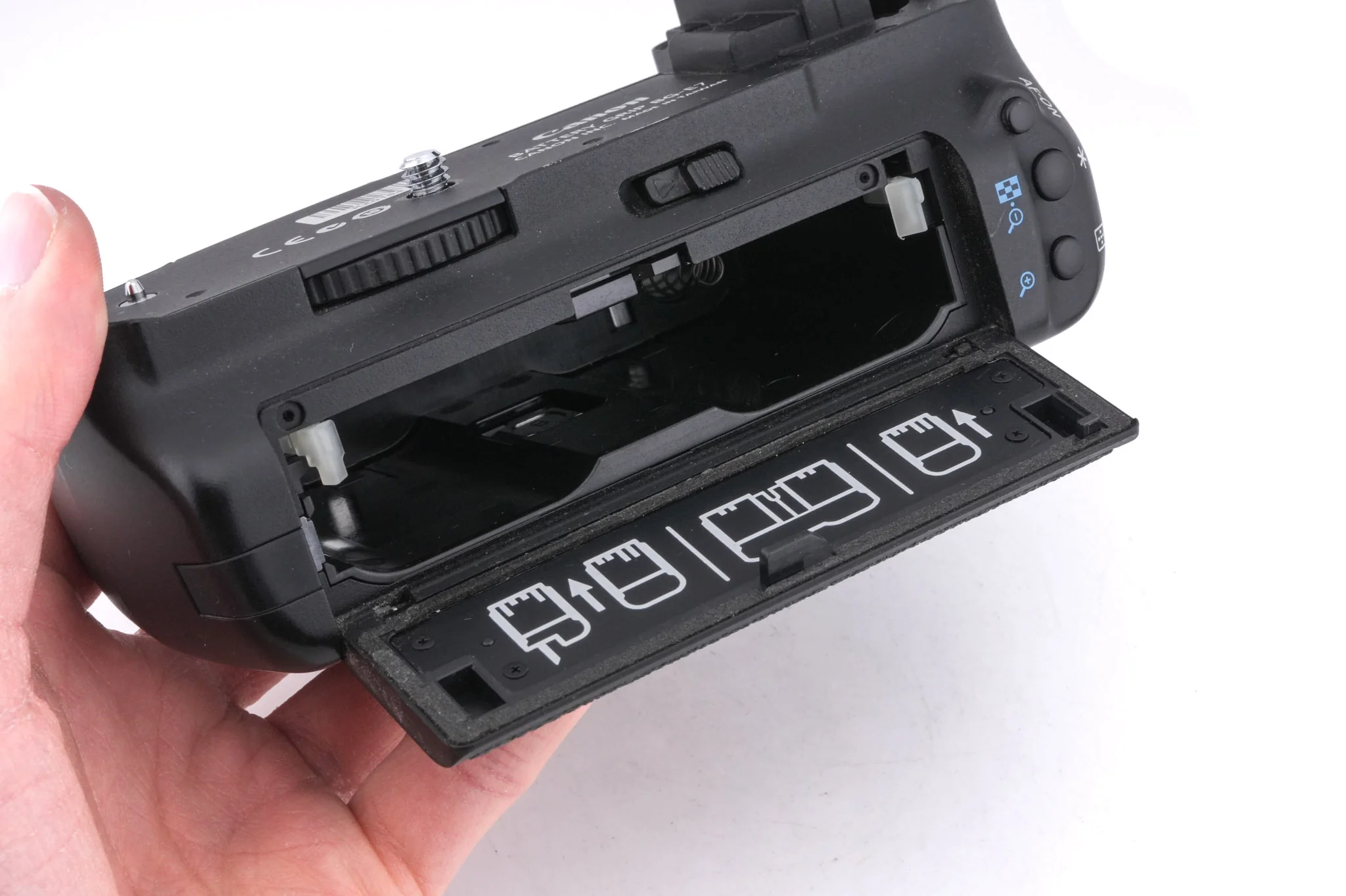 Canon BG-E7 Battery Grip - Image 5