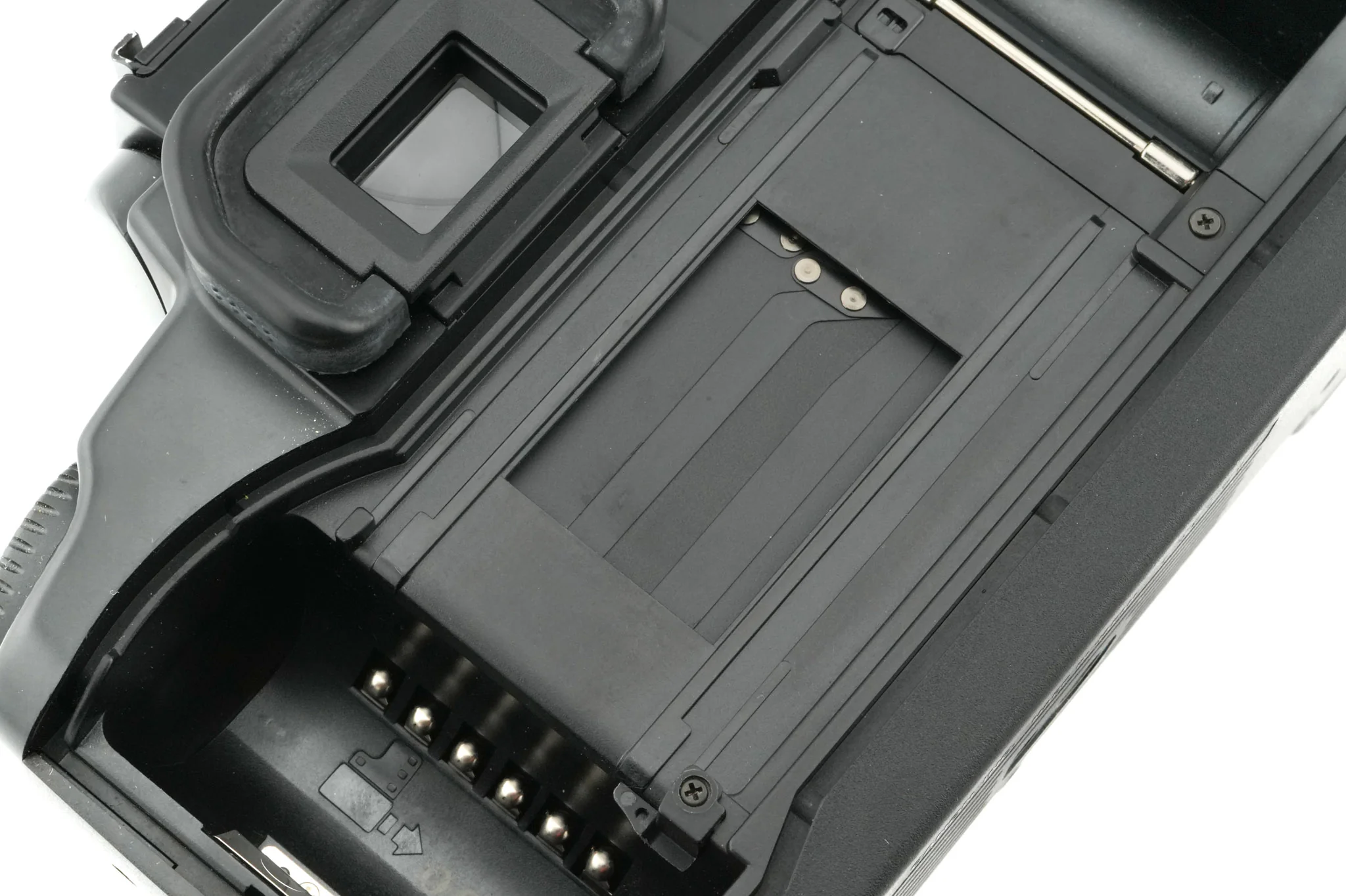 Canon EOS 100 - Image 5