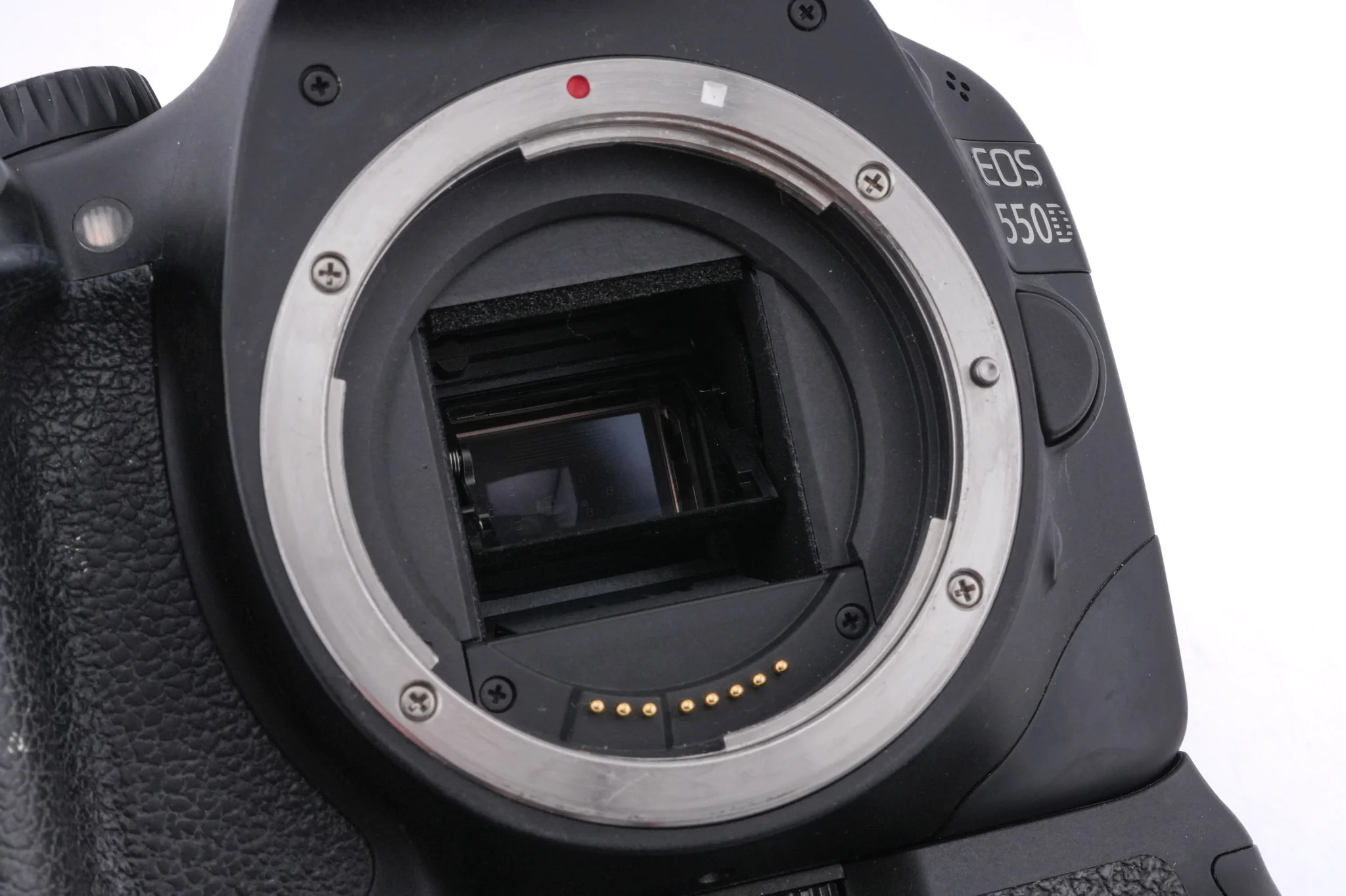 Canon EOS 550D + BG-E8 Battery Grip - Image 10