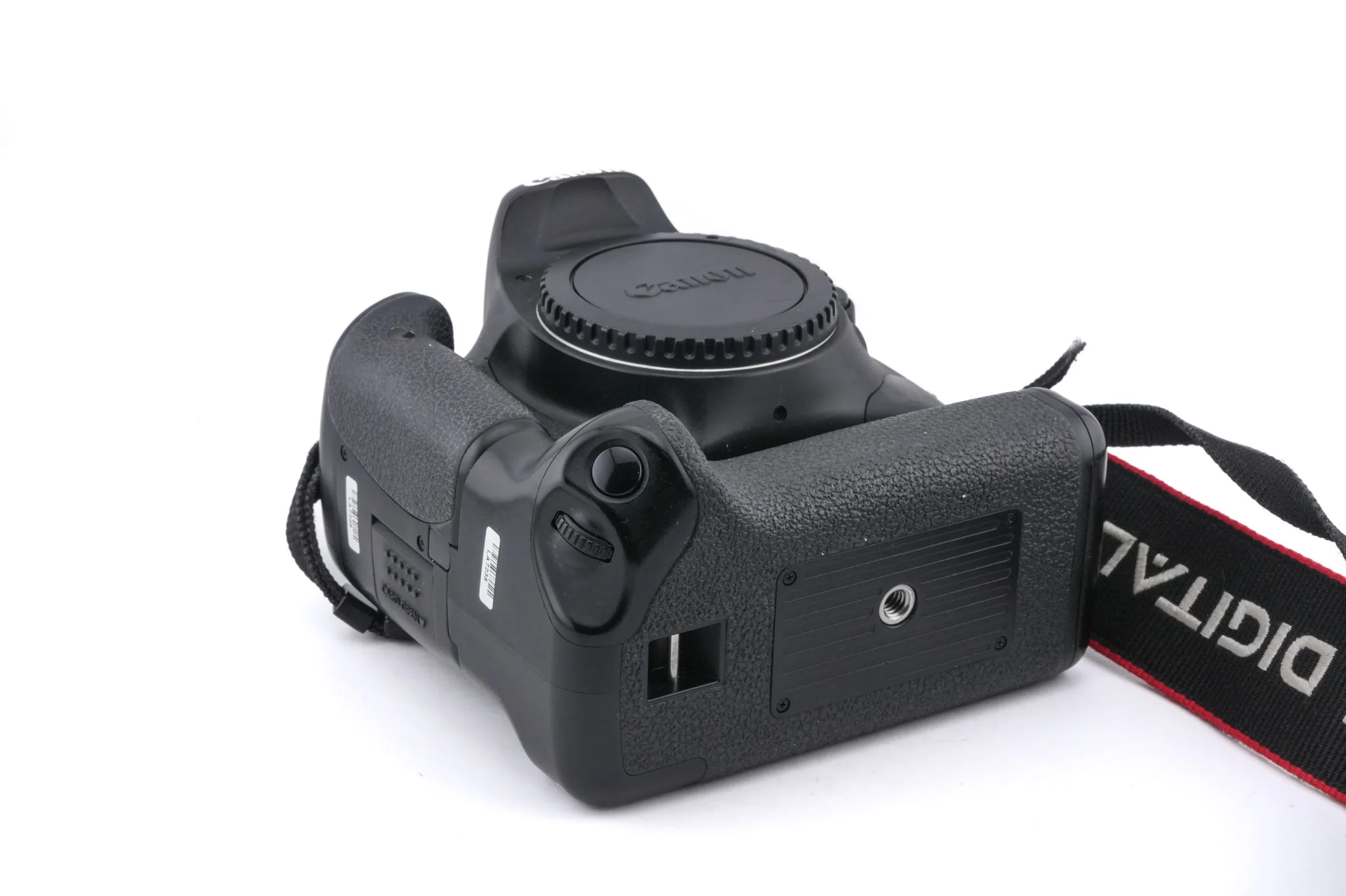 Canon EOS 550D + BG-E8 Battery Grip - Image 3