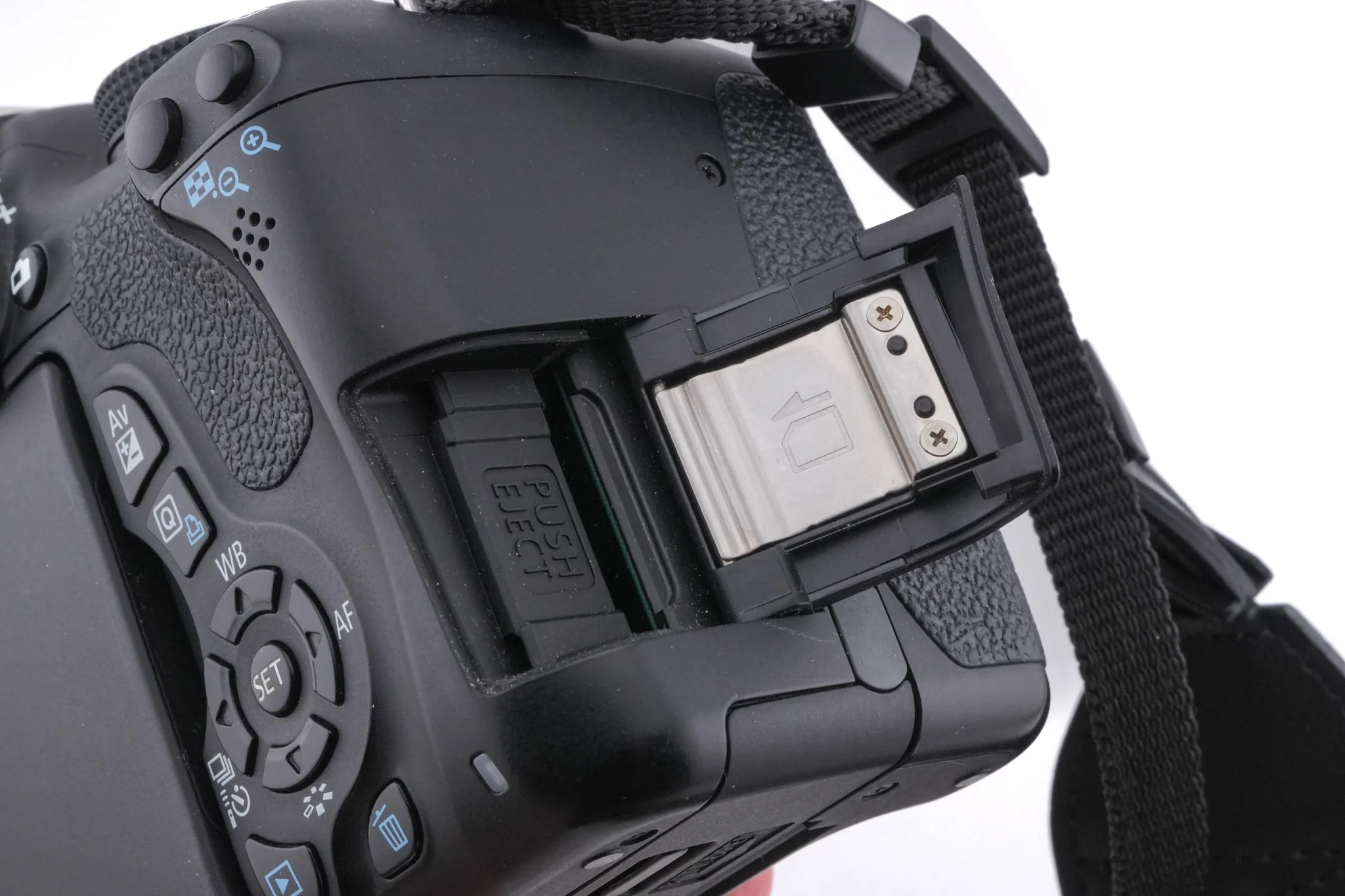 Canon EOS 600D - Image 7