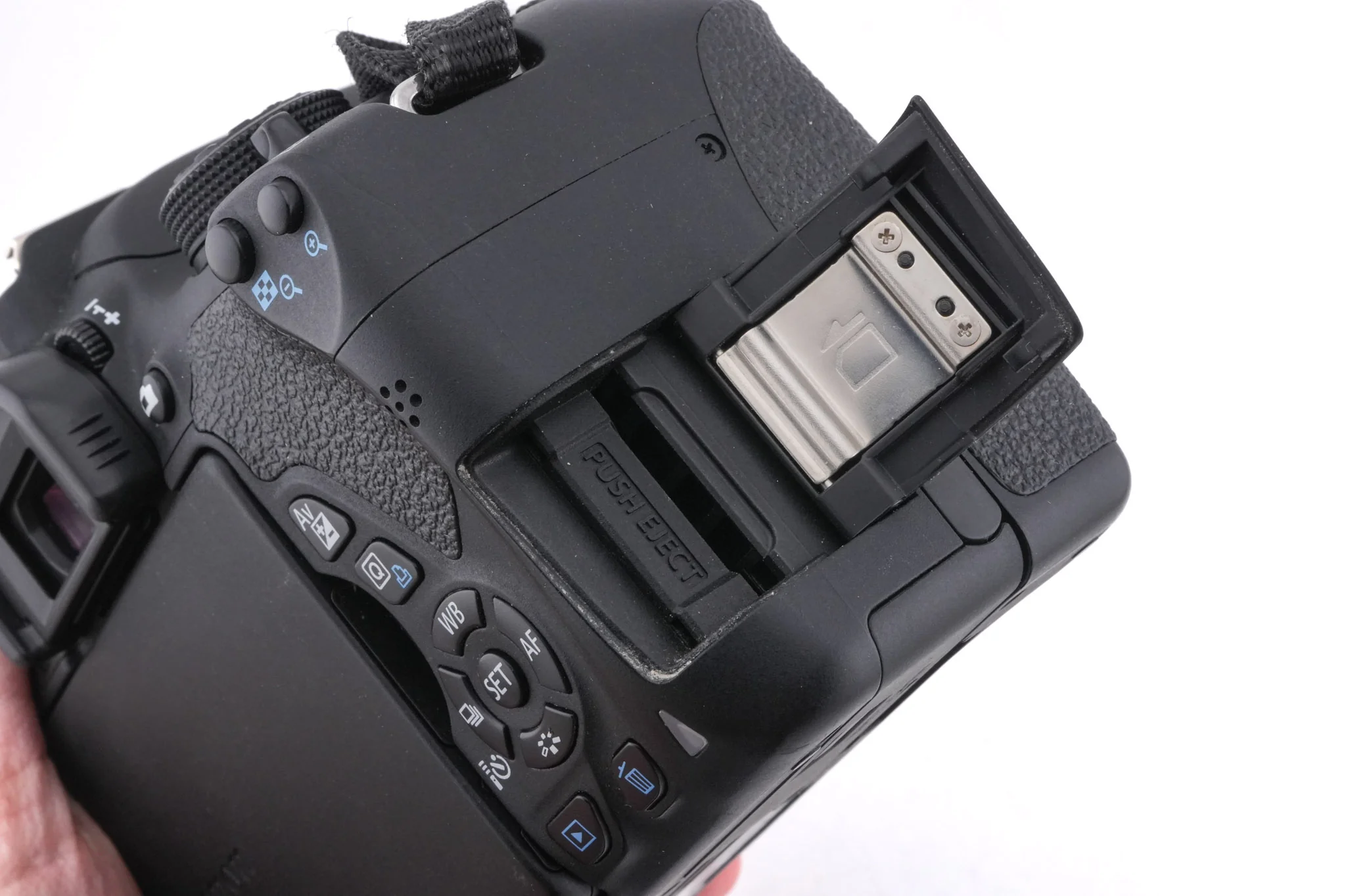 Canon EOS 700D - Image 7