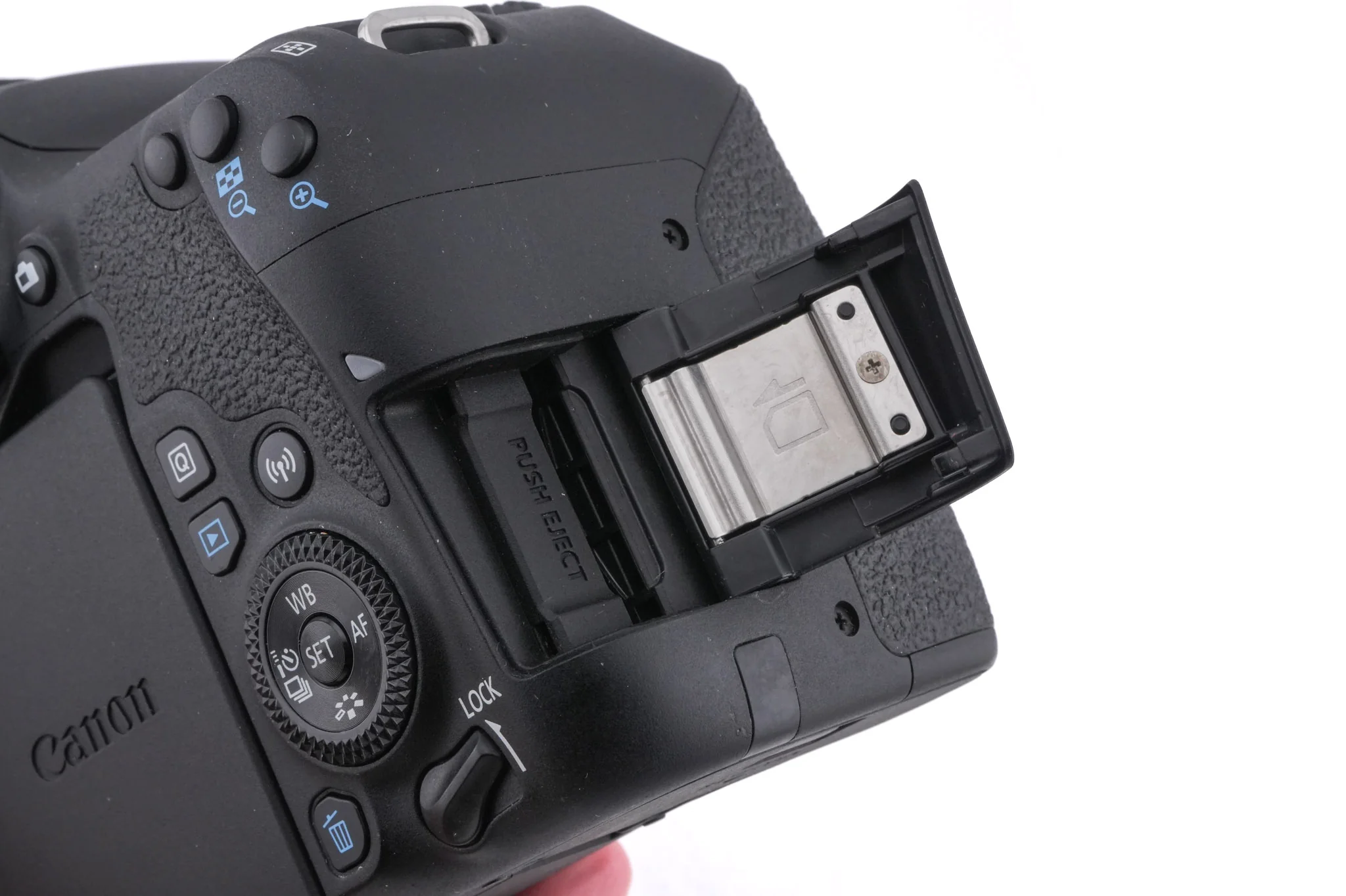 Canon EOS 77D - Image 7