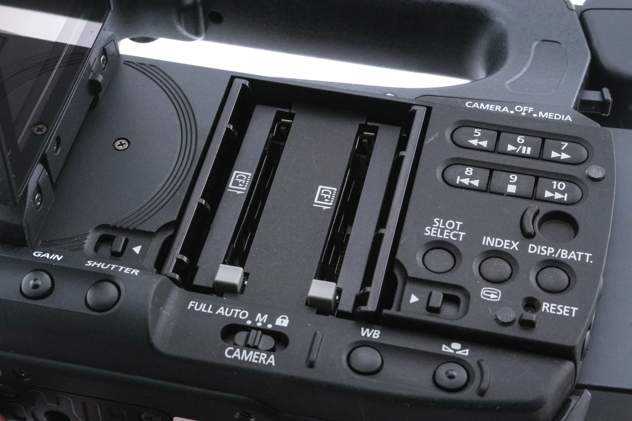 Canon XF105 - Image 10