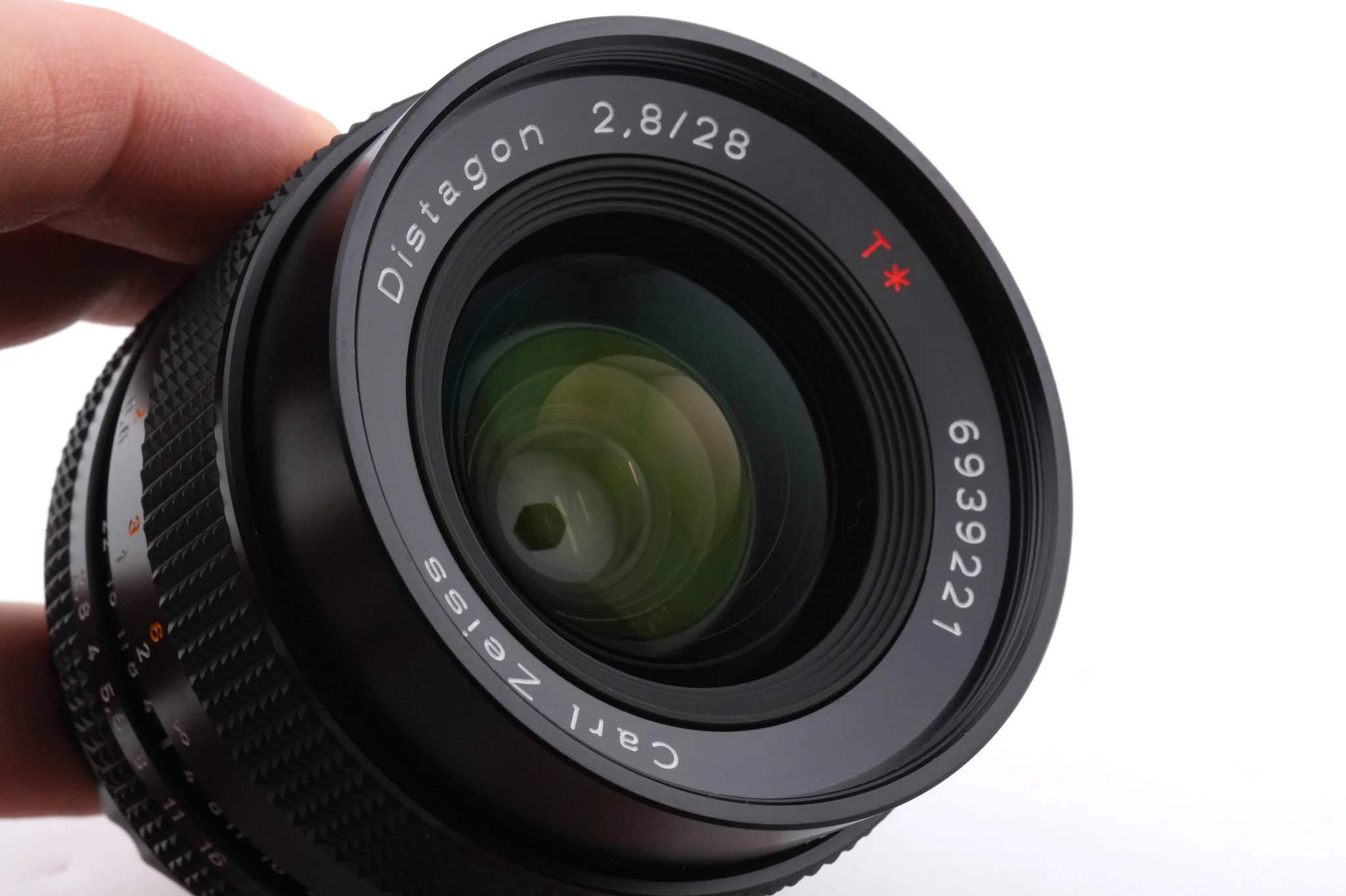 Carl Zeiss 28mm f2.8 Distagon T* (MM) - Image 5