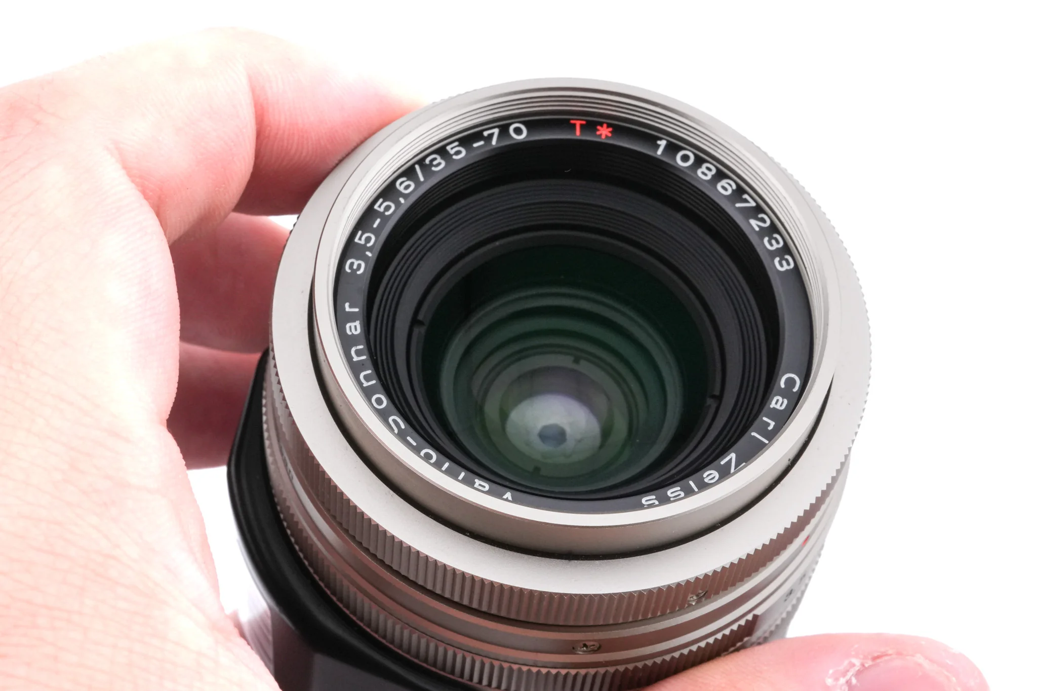 Carl Zeiss 35-70mm f3.5-5.6 Vario-Sonnar T* - Image 5