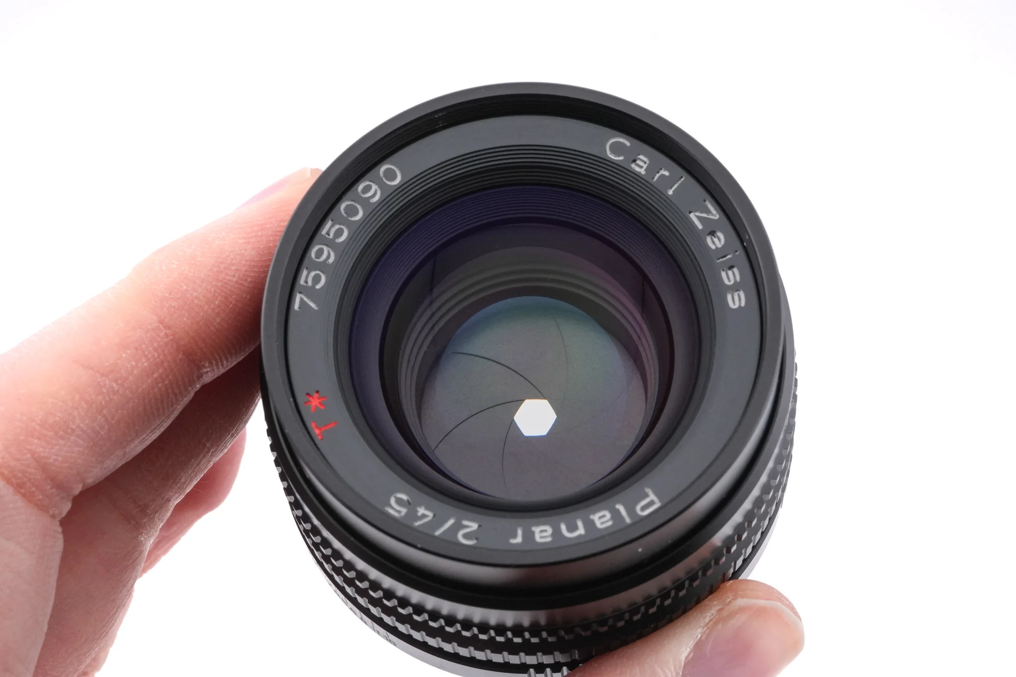 Carl Zeiss 45mm f2 Planar T* (M-mount Rehoused) - Image 5