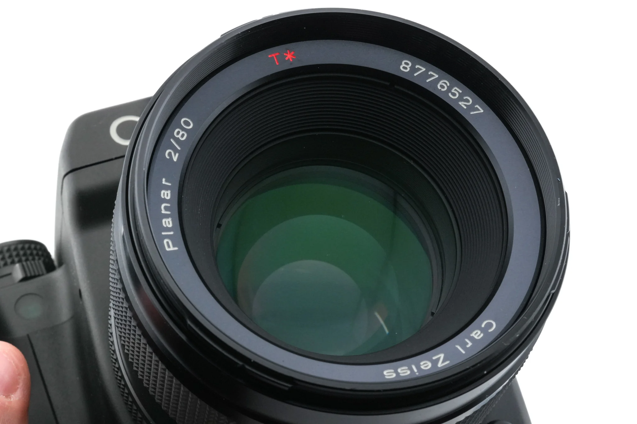 Contax 645 + MFB-1 120/220 Film Back Holder + MFB-1A 120/220 Film Insert + MF-1 AE Prism Finder + 80mm f2 Planar T* - Image 7
