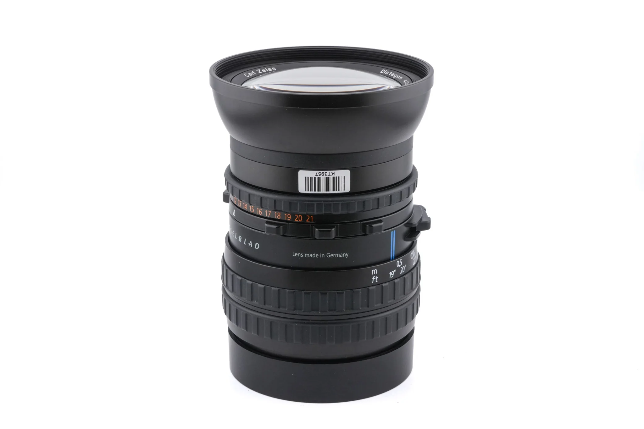 Hasselblad 40mm f4 Distagon T* CFE FLE IF (3020039) + 93mm Haze Filter 1x HZ -0 + Lens Shade / Filter Adapter Ring 93/40 (40693) - Image 3