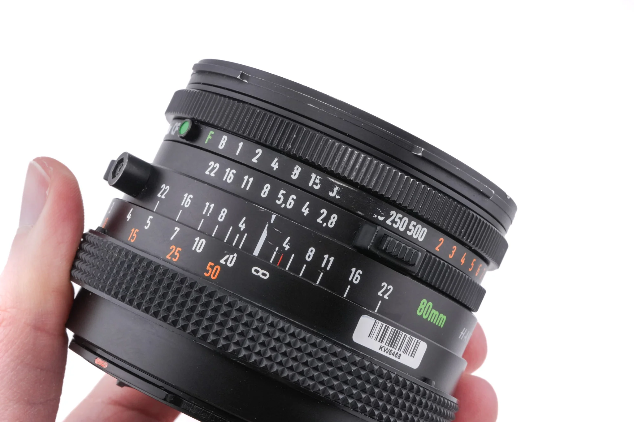 Hasselblad 500C/M (Silver, 10026) + A12N Film Magazine + Waist Level Finder (New / Chrome, 42315) + 80mm f2.8 Planar T* CF (20029) - Image 16