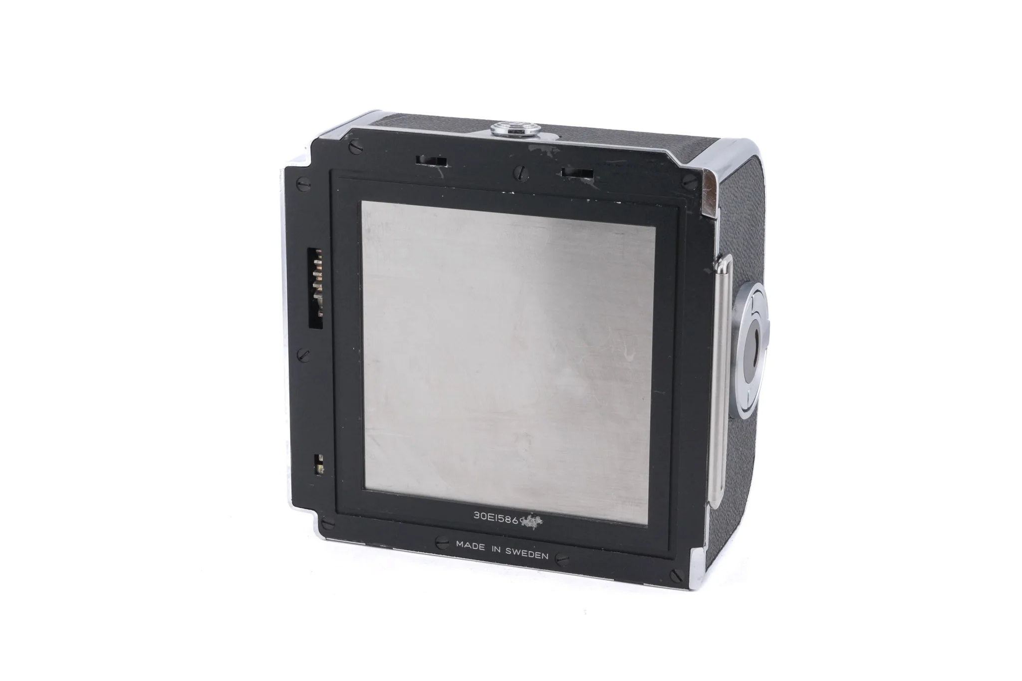 Hasselblad 500C/M (Silver, 10026) + A12N Film Magazine + Waist Level Finder (New / Chrome, 42315) + 80mm f2.8 Planar T* CF (20029) - Image 9