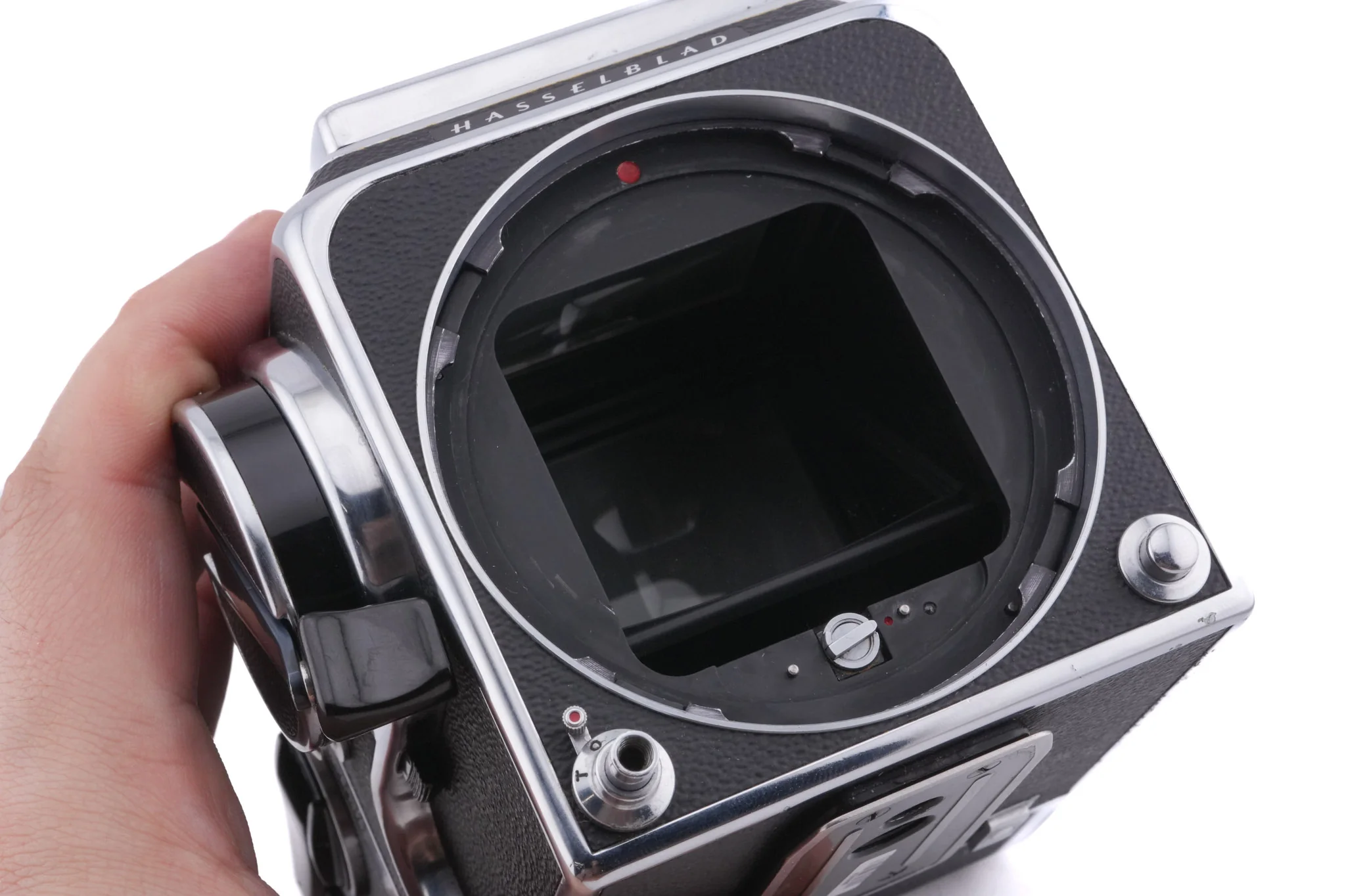 Hasselblad 500C/M (Silver, 10026) + 80mm f2.8 Planar T* CF (20029) + Waist Level Finder (New / Chrome, 42315) + A12N Film Magazine + Standard Focusing Screen (42161) - Image 9