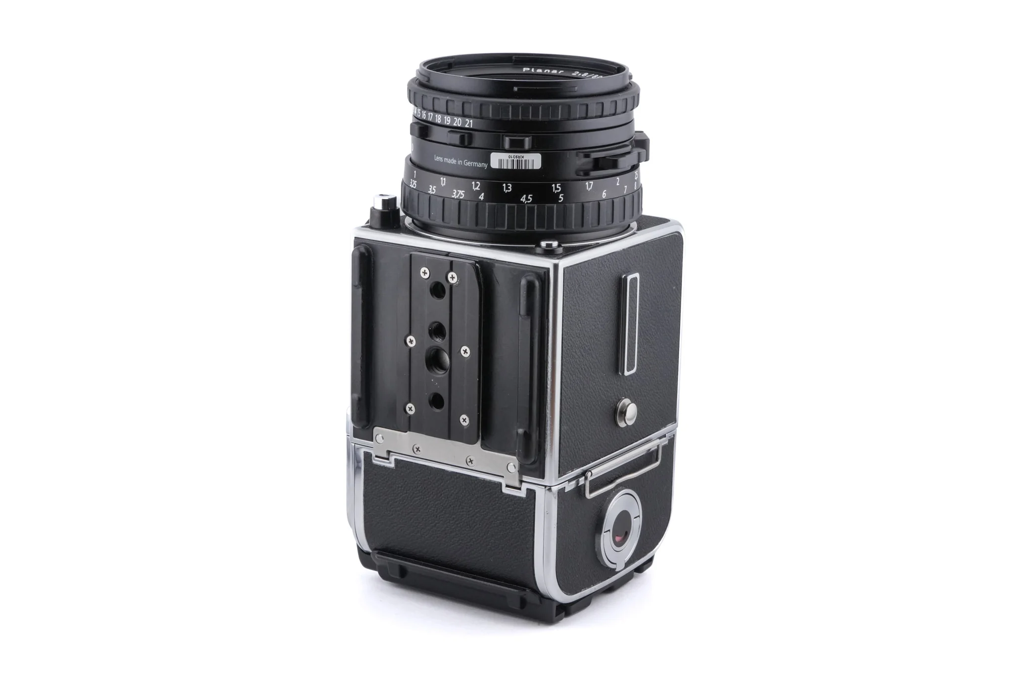 Hasselblad 501CM (Silver, 10238) + Acute Matte D Microprism / Split Image Focusing Screen (42215) + Waist Level Finder (New / Chrome, 42315) + 80mm f2.8 Planar T* CB (20032) + A12N Film Magazine - Image 5