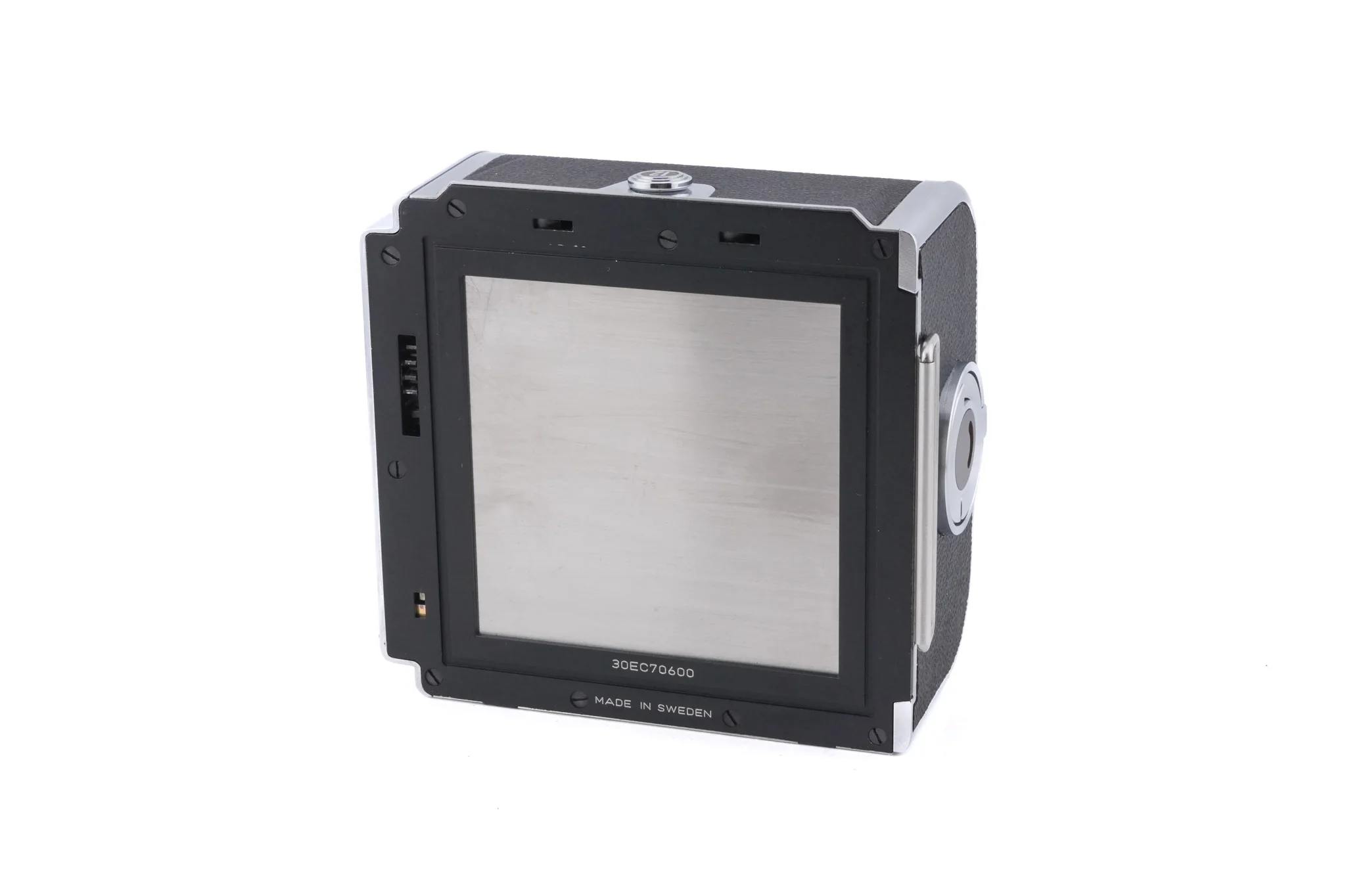 Hasselblad 503CX (Silver, 10026) + A12N Film Magazine + Waist Level Finder (New / Chrome, 42315) + Acute Matte D Standard Focusing Screen (42204) + 60mm f3.5 Distagon T* CFi - Image 11