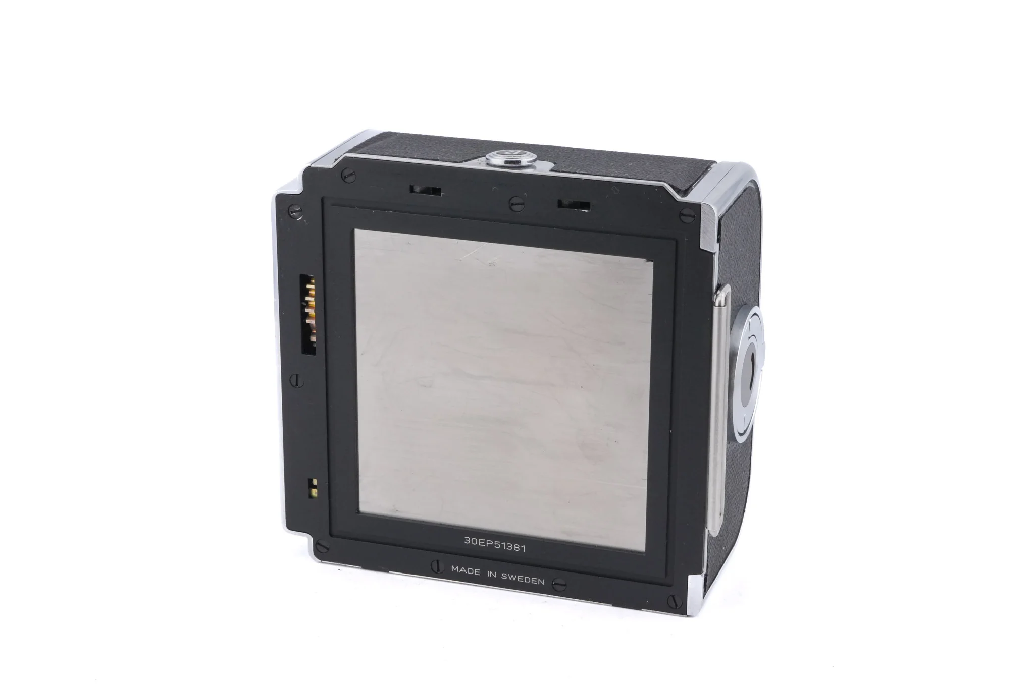 Hasselblad 503CX (Silver, 10026) + A12N Film Magazine + Waist Level Finder (New / Chrome, 42315) + Acute Matte Focusing Screen (42165) - Image 10
