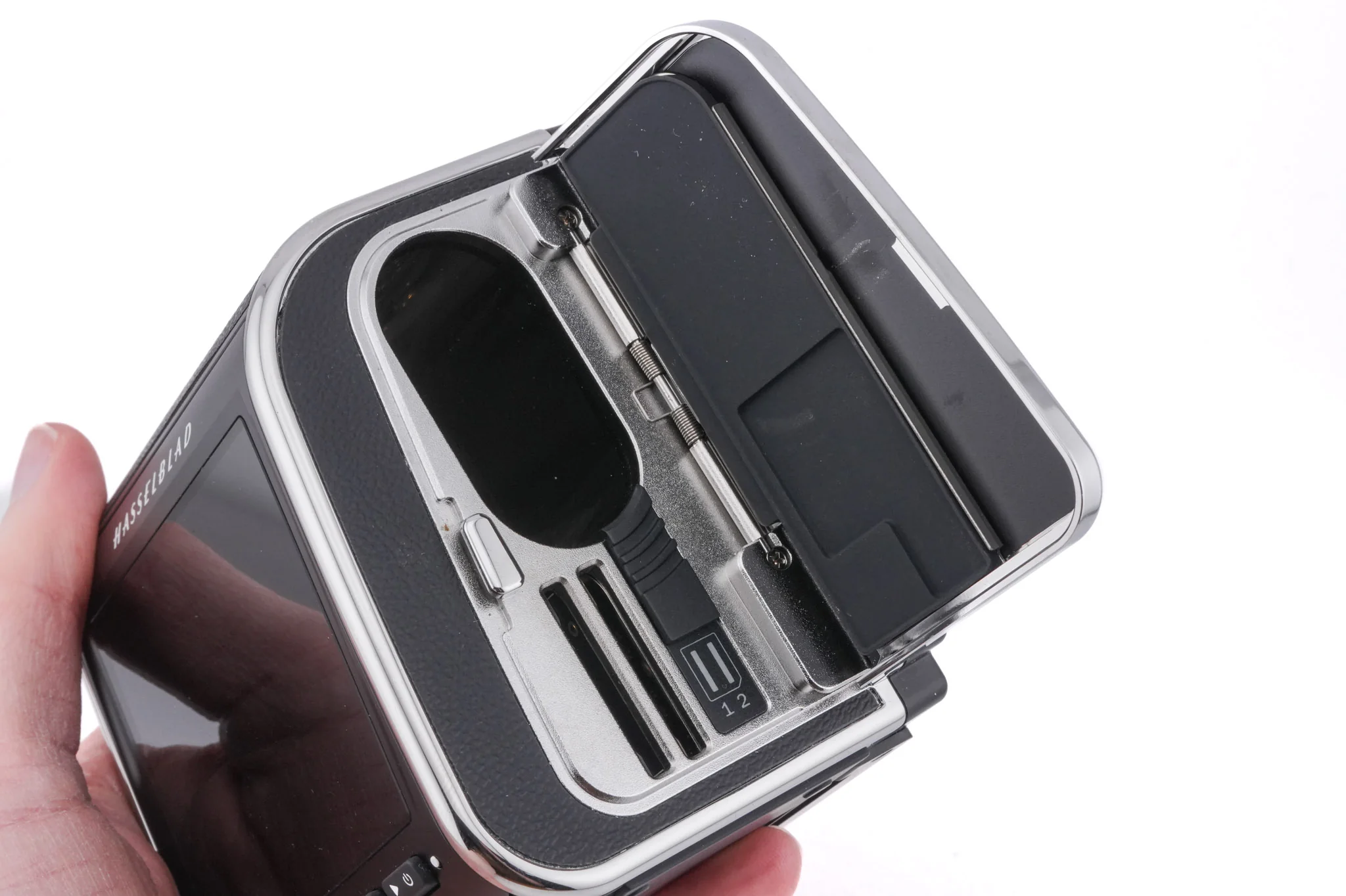 Hasselblad 907X + CFV II 50c Digital Back - Image 10