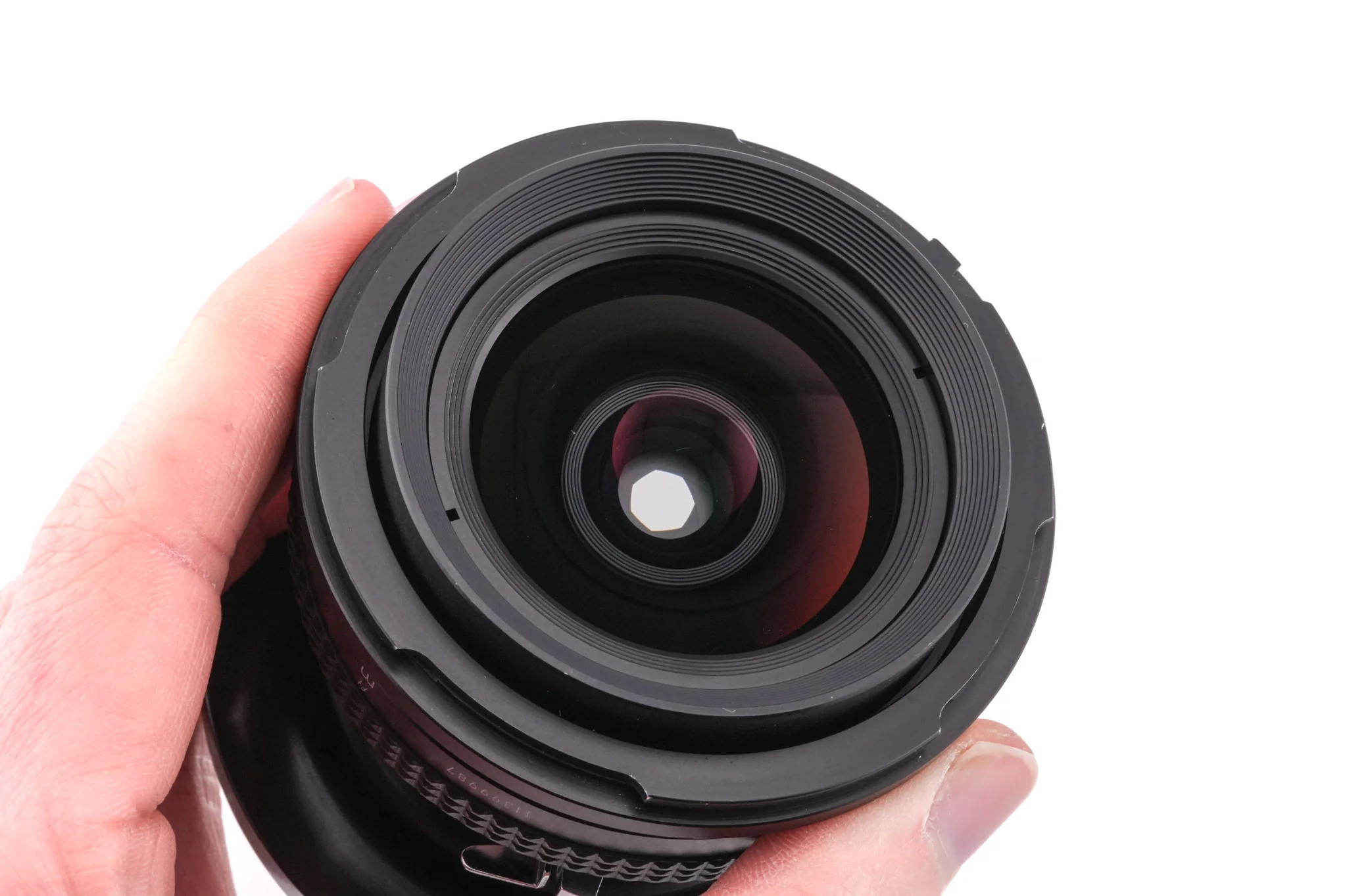 Hasselblad ArcBody (17015) + 45mm f4.5 APO-Grandagon (27045) + Focusing Screen Adapter Standard (41057) + Reflex Viewfinder RMFX (47070) + Small Correction Slide (47003) + Medium Correction Slide (47007) + Large Correction Slide (47011) + Cable Release (5 - Image 9