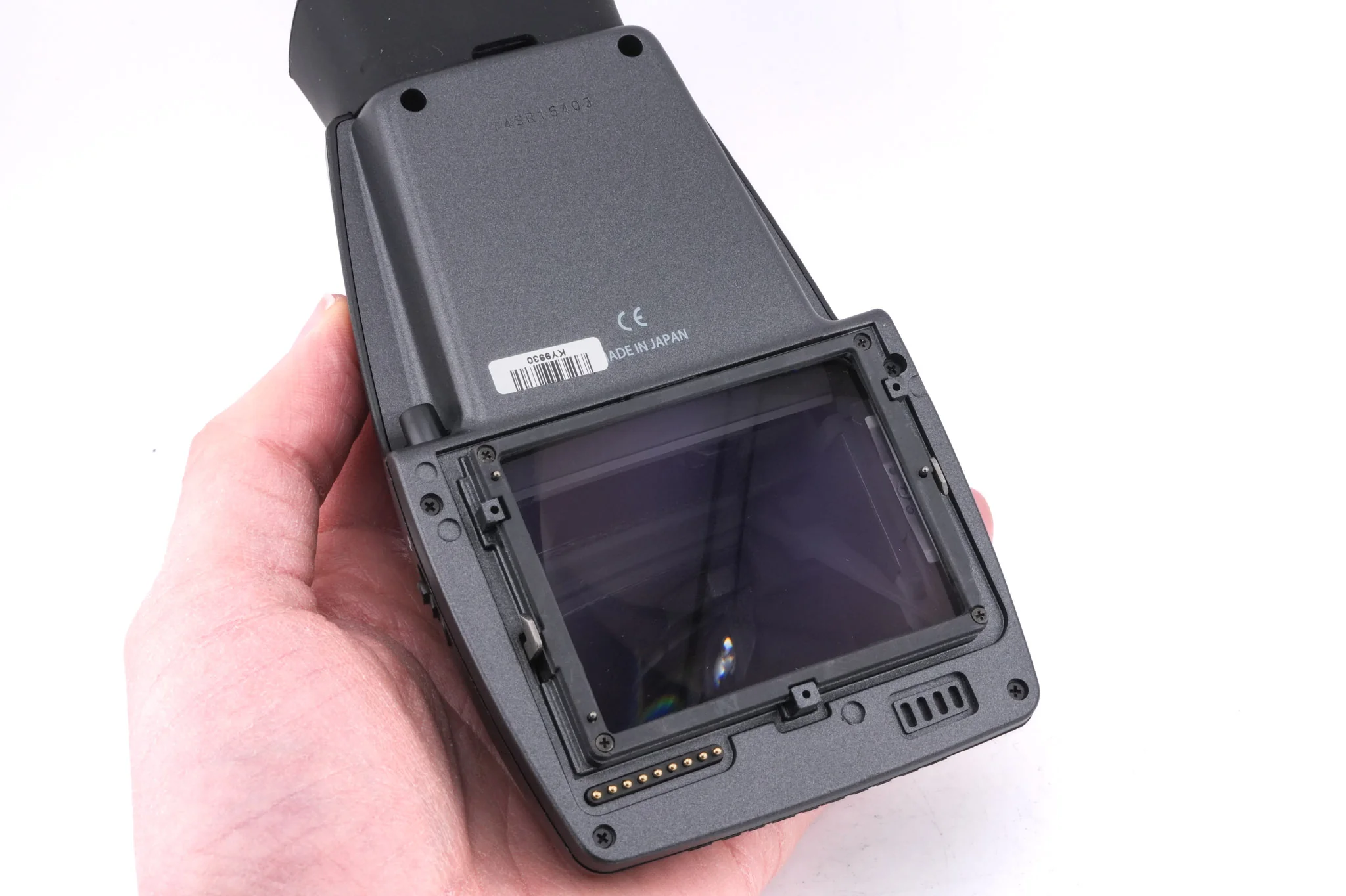 Hasselblad H3DII + H3DII-50MS (Multishot) Digital Back + HVD 90x Viewfinder - Image 12