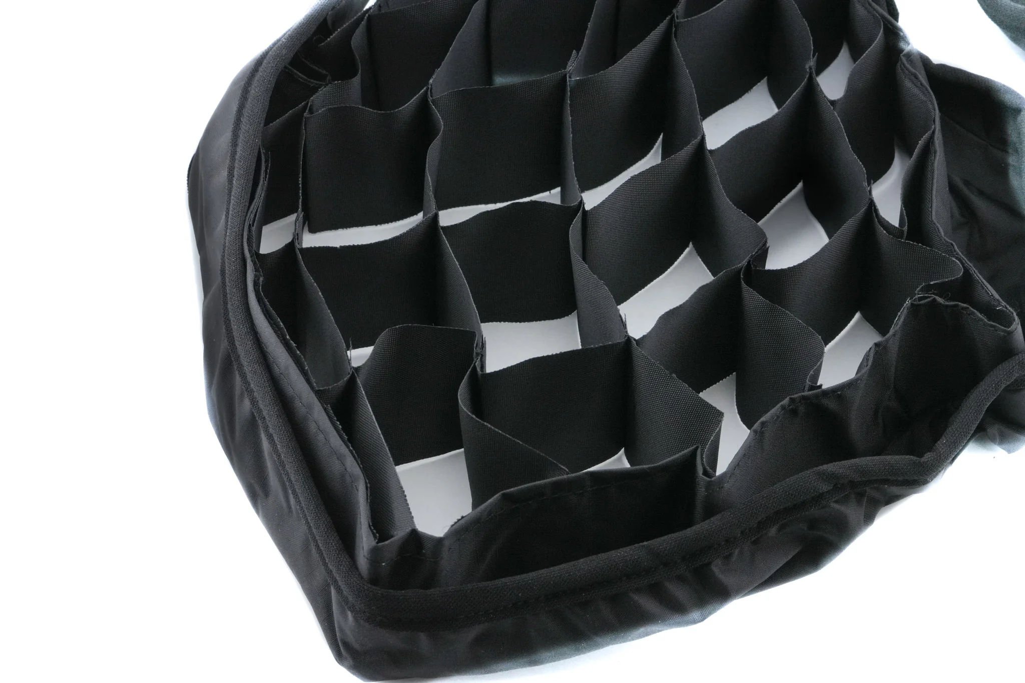 Ledgo Honeycomb Diffuser (LG-E268C) - Image 2