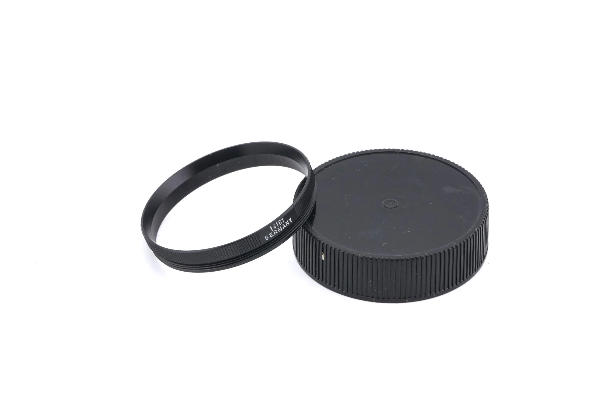 Leica 135mm f2.8 Elmarit-R (Type I) (2-Cam) (11211) - Image 7