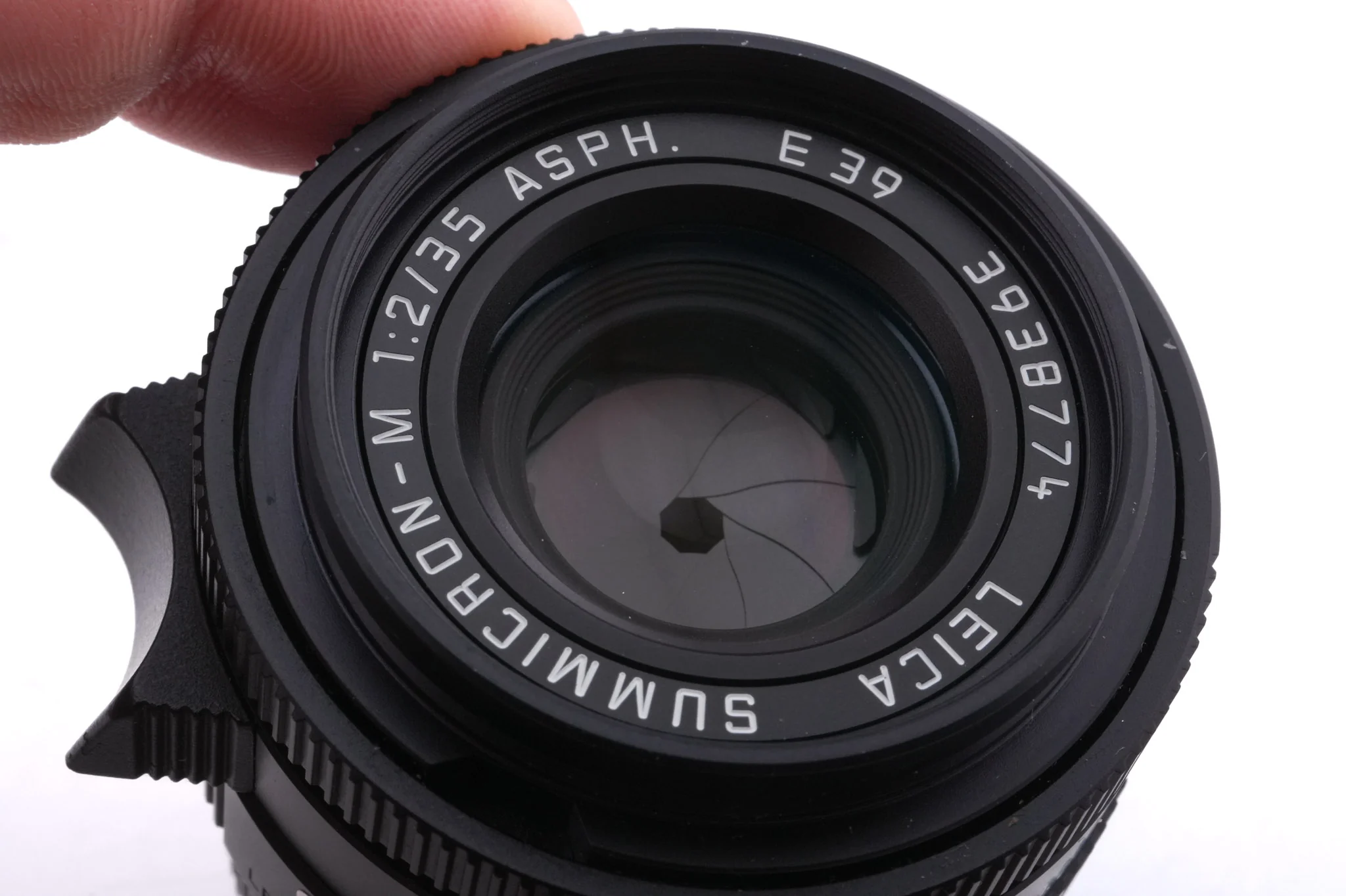 Leica 35mm f2 Summicron-M ASPH. (Type I) (Black, 11879) + Lens Hood (35mm f2 ASPH.) (A42) (12526) - Image 5