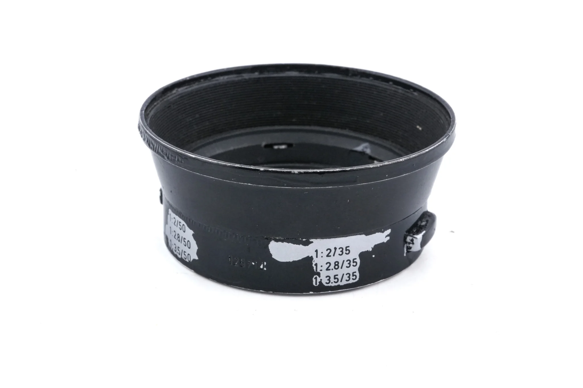 Leica 50mm f2 Summicron (Type II) (Black Paint, 11117) + Lens Hood (35/50mm f2-3.5) (IROOA / 12571) - Image 10