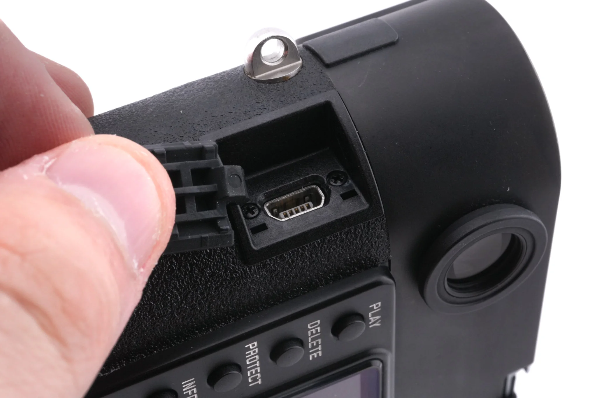 Leica M8 (Black, 10701) + M8/M9 Handgrip (14486) - Image 7