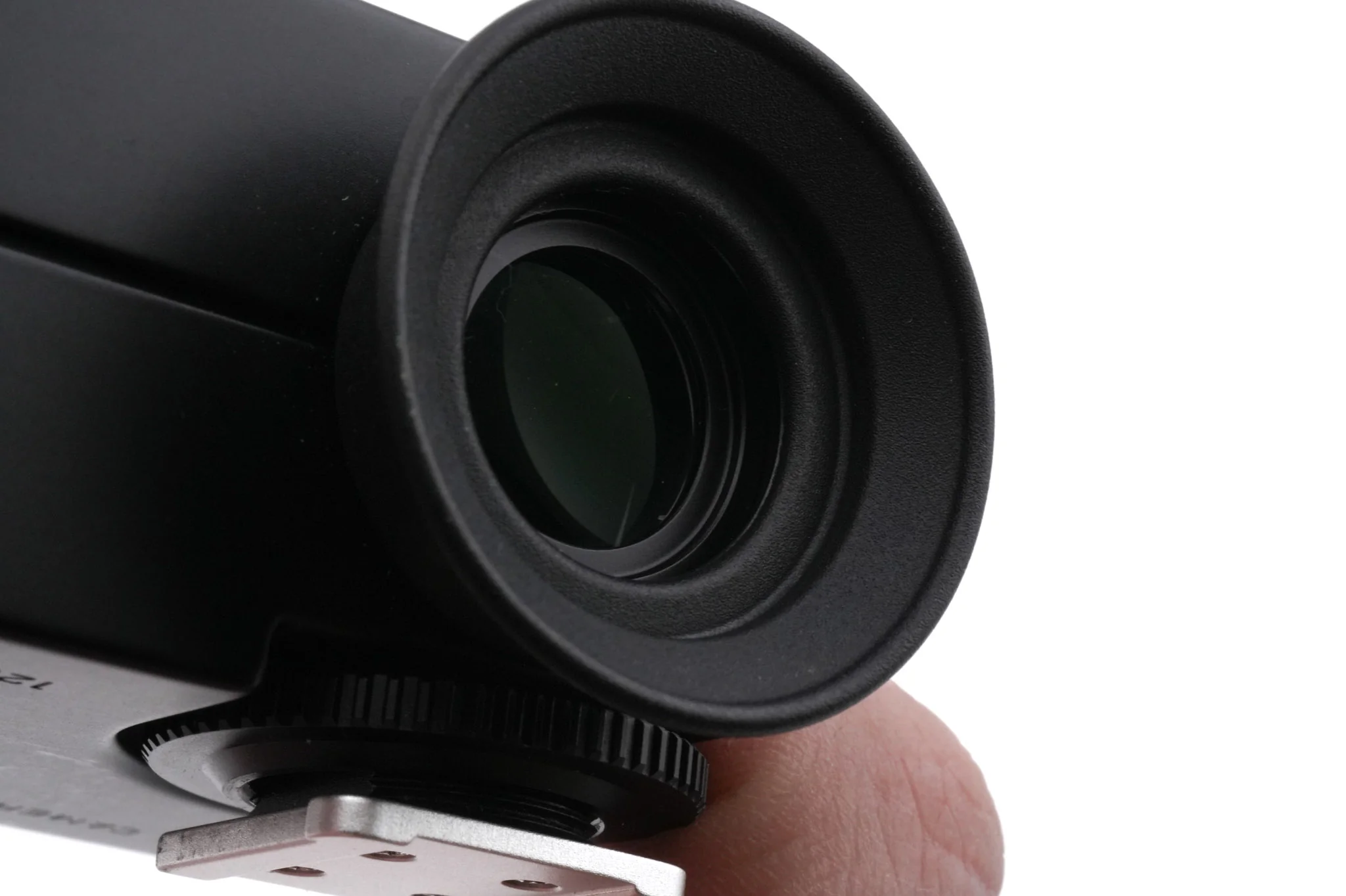 Leica Universal Wide-Angle Viewfinder M (12011) - Image 6
