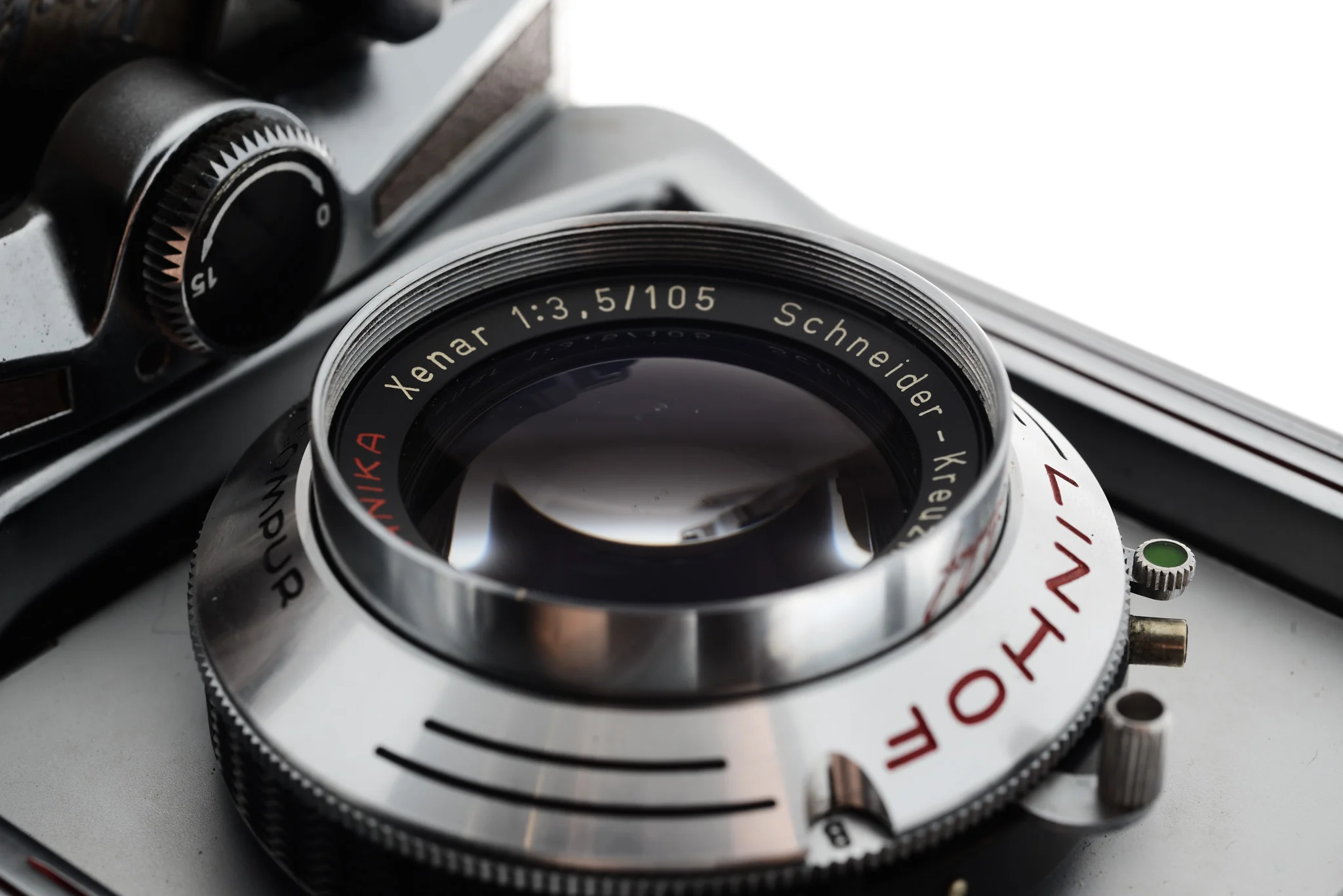 Linhof Super Technika IV 6x9 + 105mm f3.5 Xenar + Left Hand Grip For Super Technika - Image 9