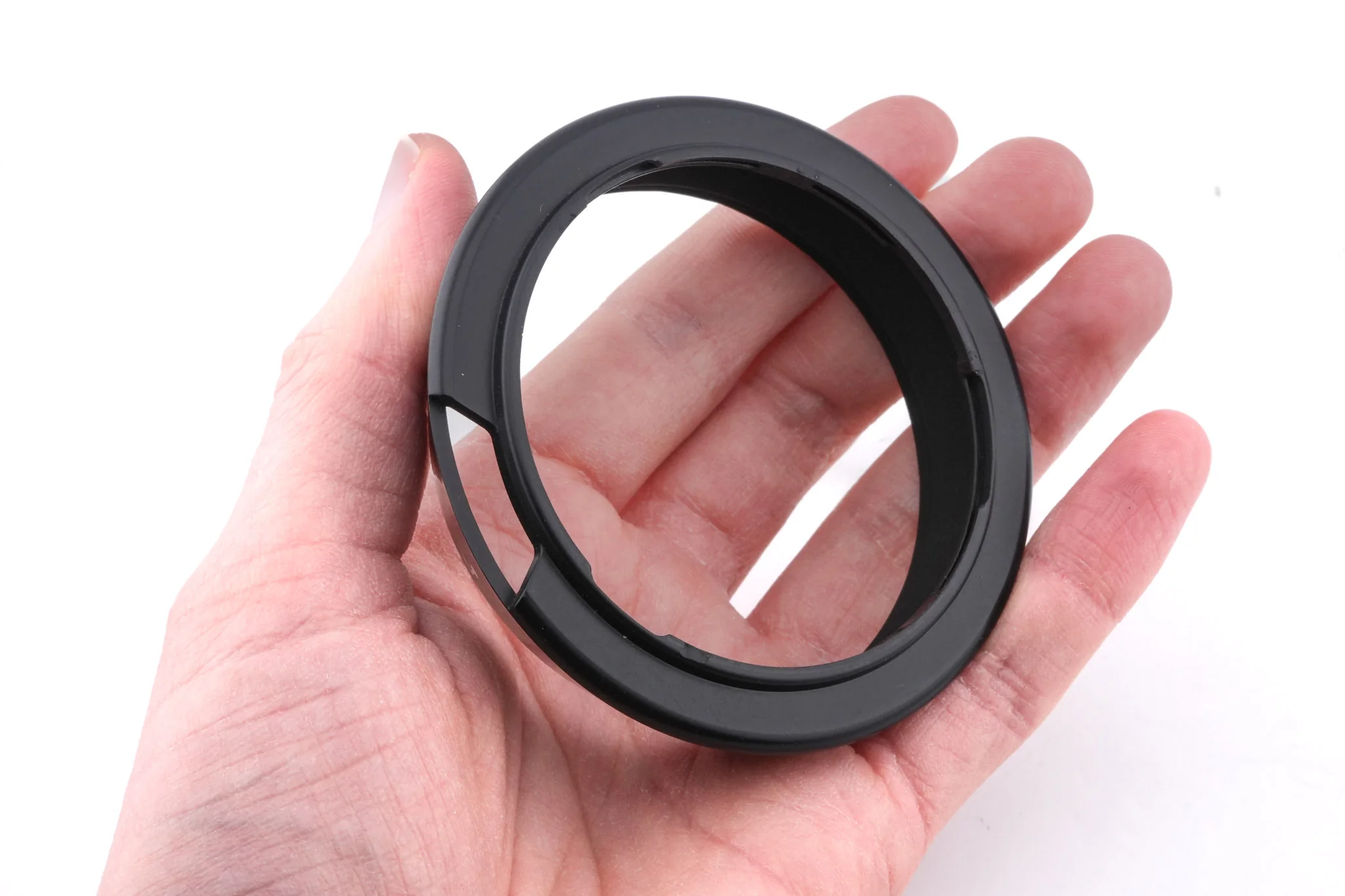 Mamiya Lens Hood (75mm f3.5 G L) - Image 3