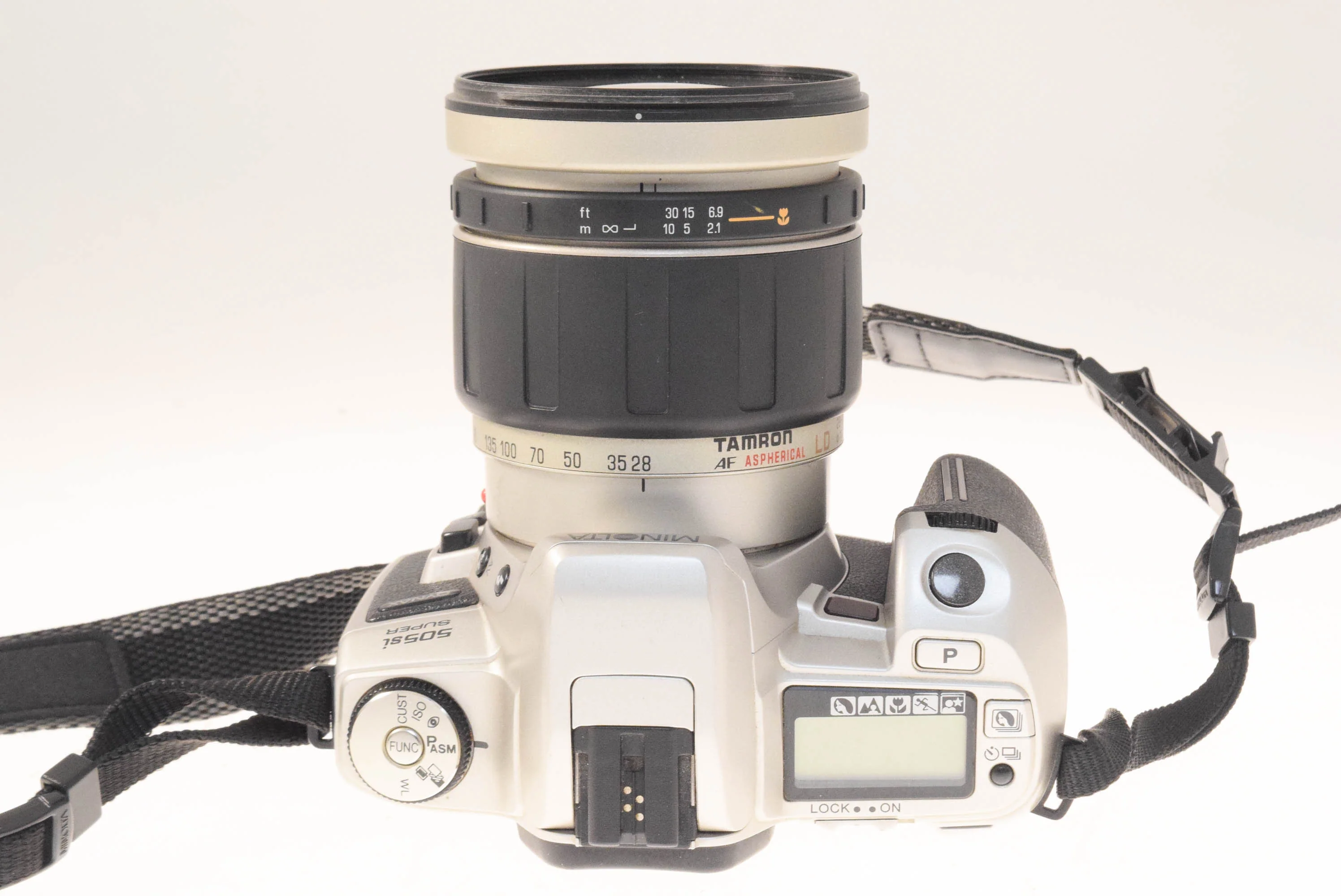 Minolta Dynax 505si Super + 28-200mm f3.8-5.6 AF Aspherical LD (271D) - Image 2