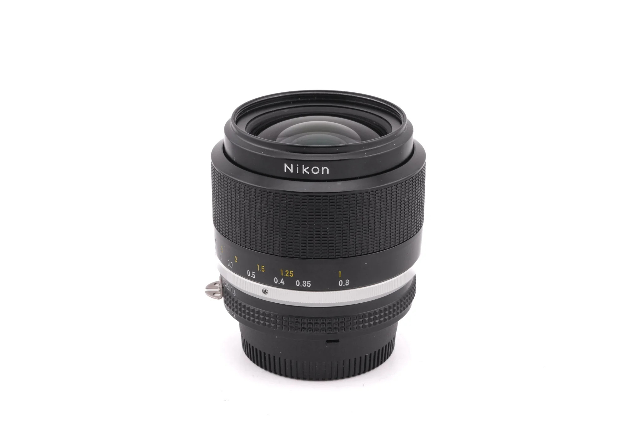 Nikon 35mm f1.4 Nikkor AI-S - Image 4