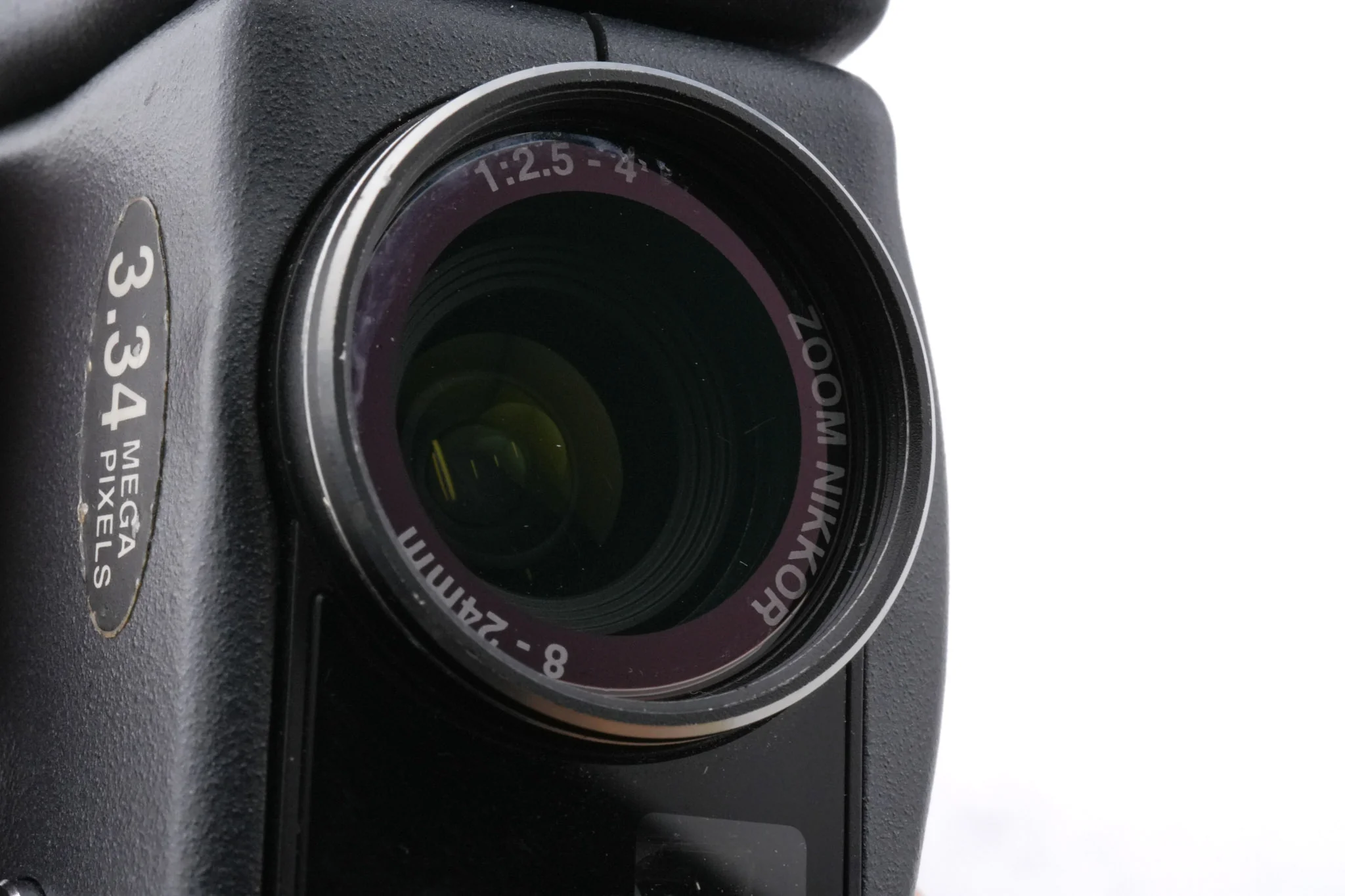 Nikon Coolpix 990 - Image 4