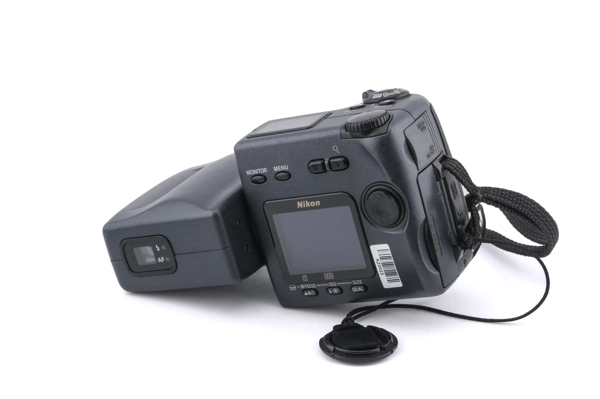Nikon Coolpix 990 - Image 4