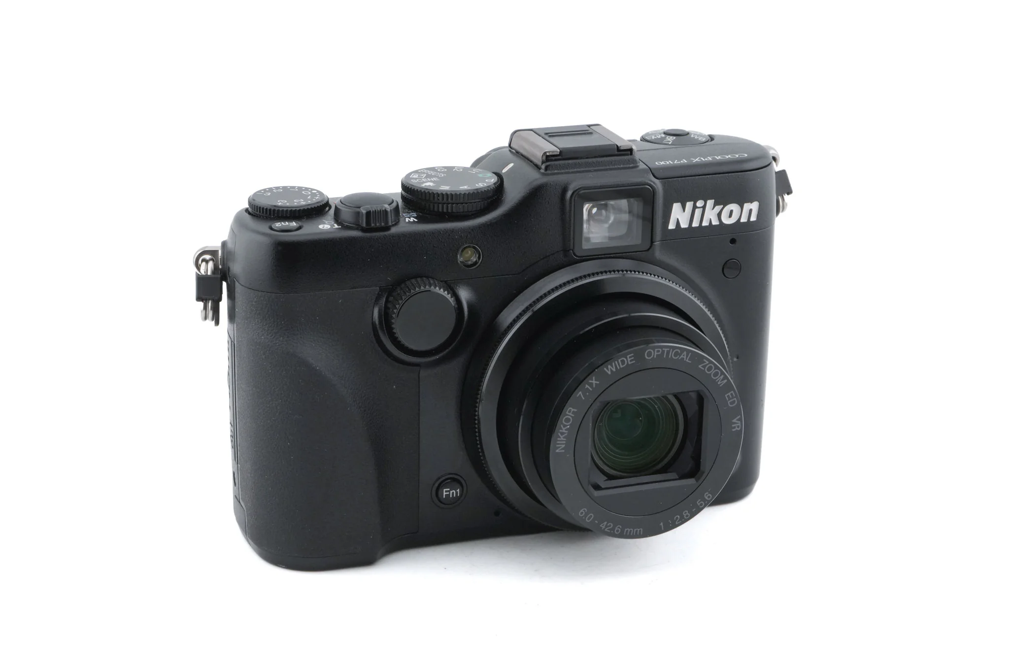 Nikon Coolpix P7100 - Image 2