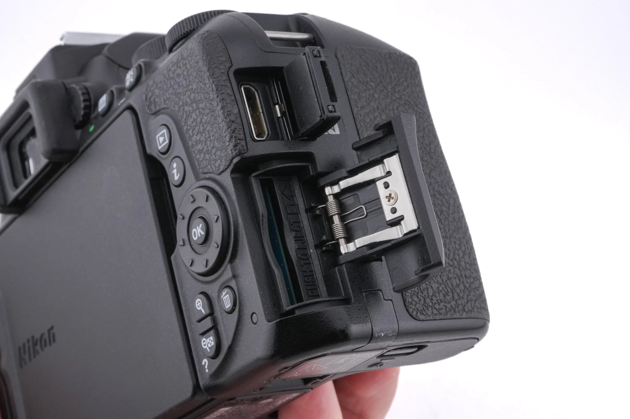 Nikon D5600 - Image 7
