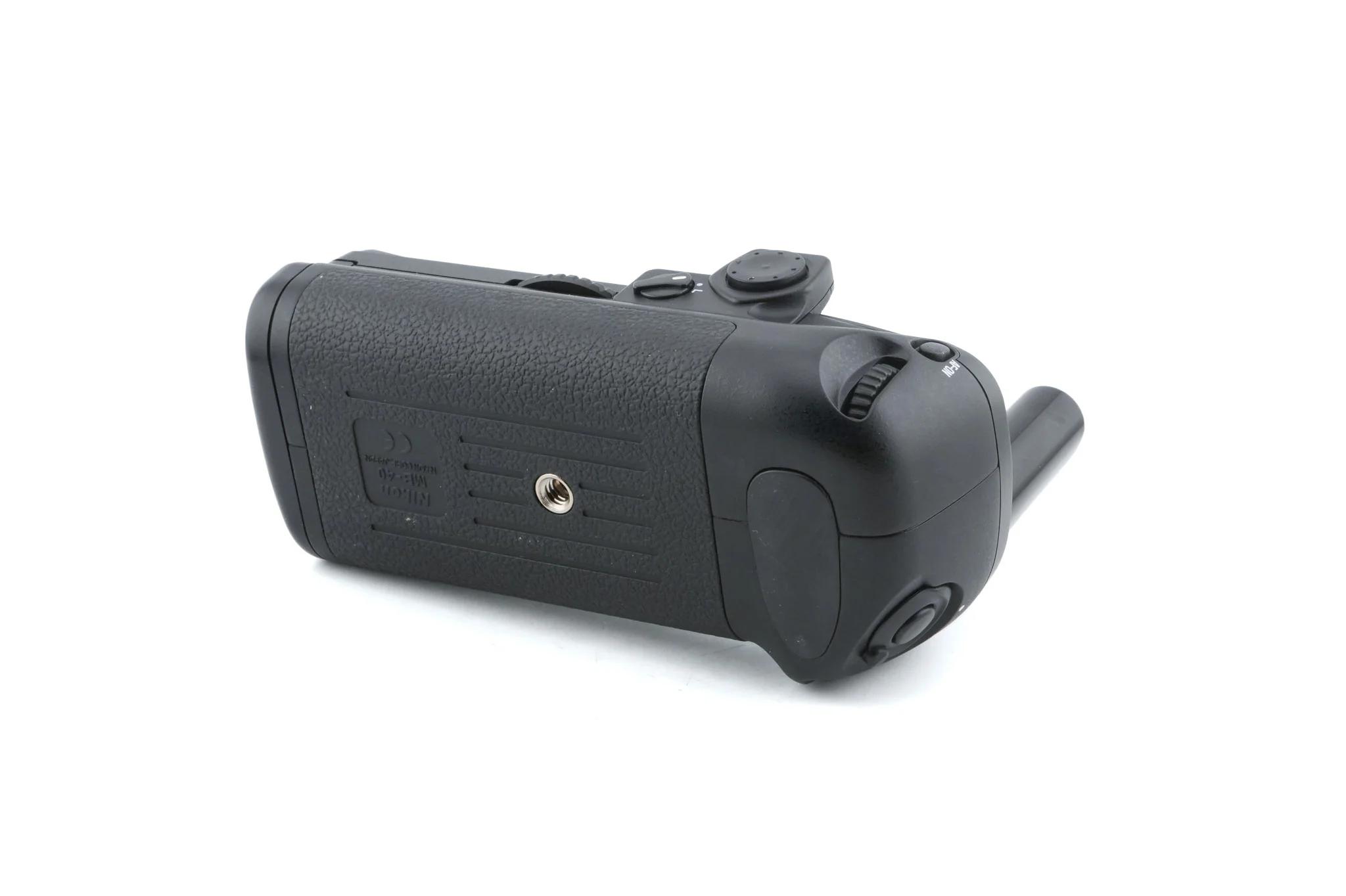 Nikon MB-40 Multi-Power Battery Pack - Image 4