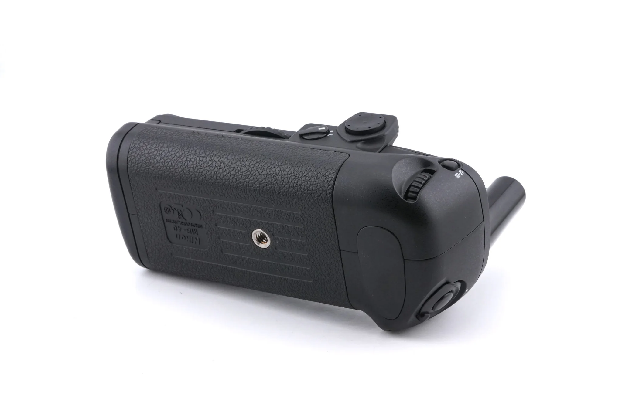 Nikon MB-40 Multi-Power Battery Pack - Image 3