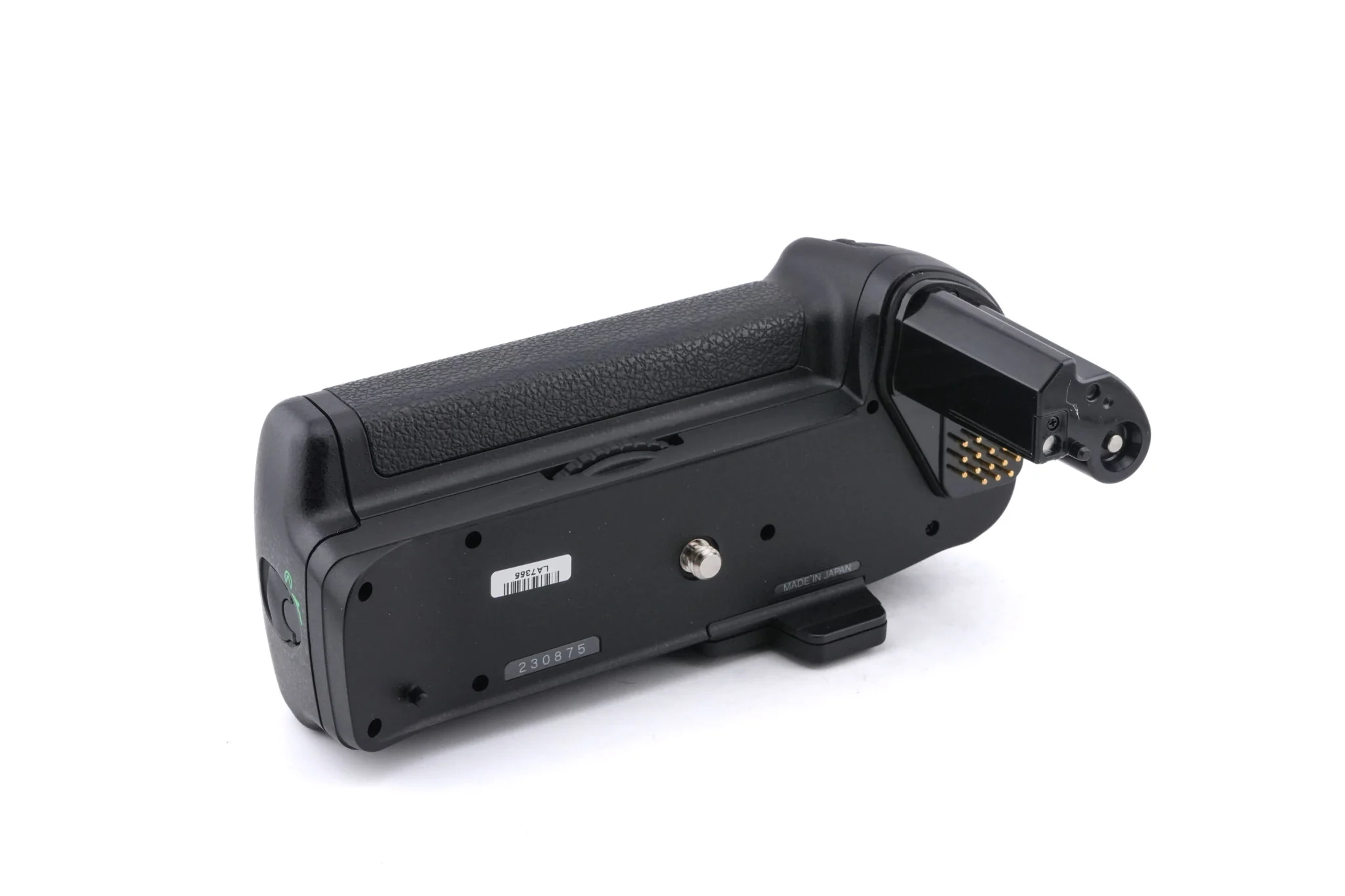 Nikon MB-40 Multi-Power Battery Pack - Image 4