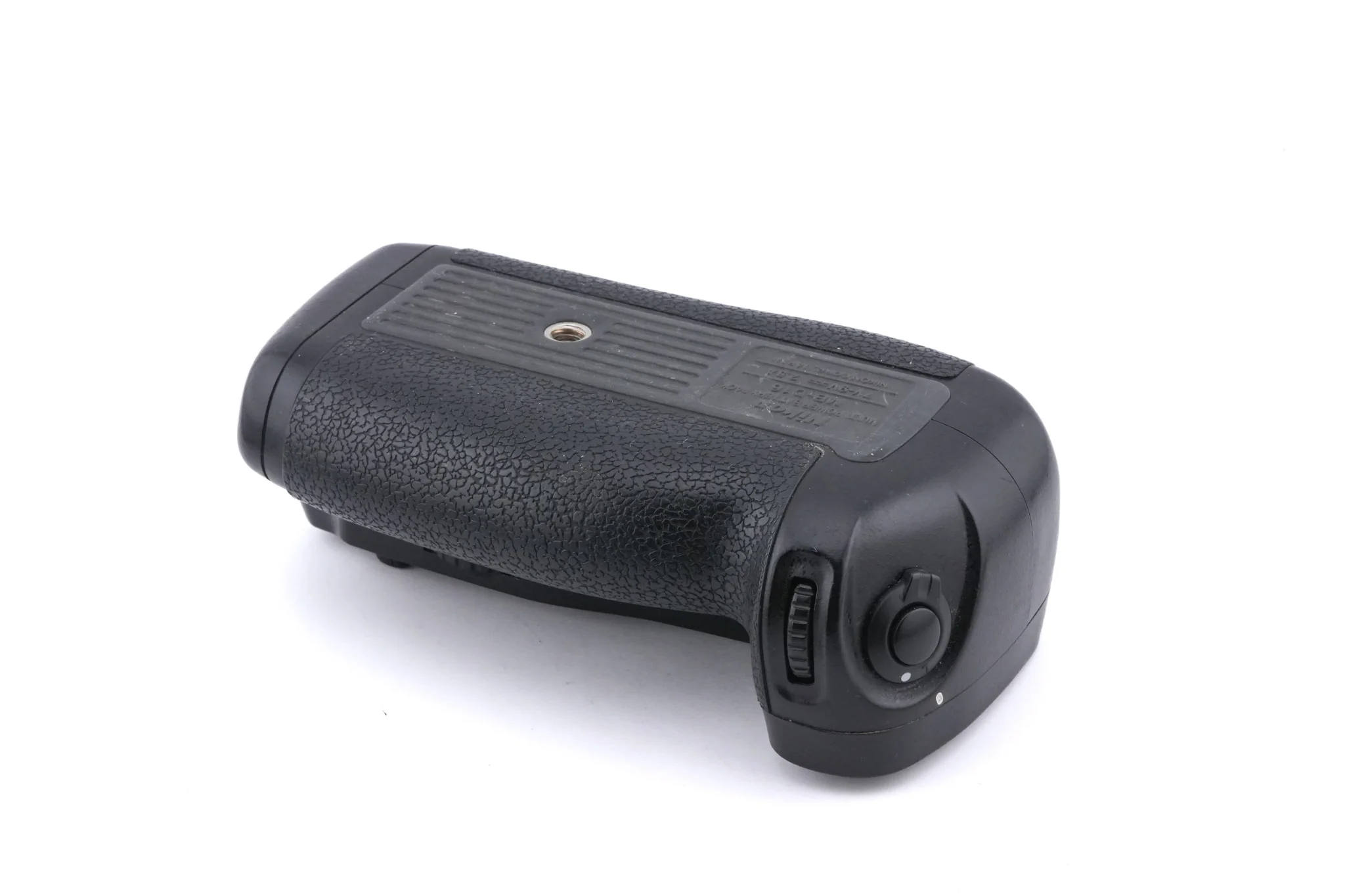 Nikon MB-D16 Multi-Power Battery Pack - Image 3