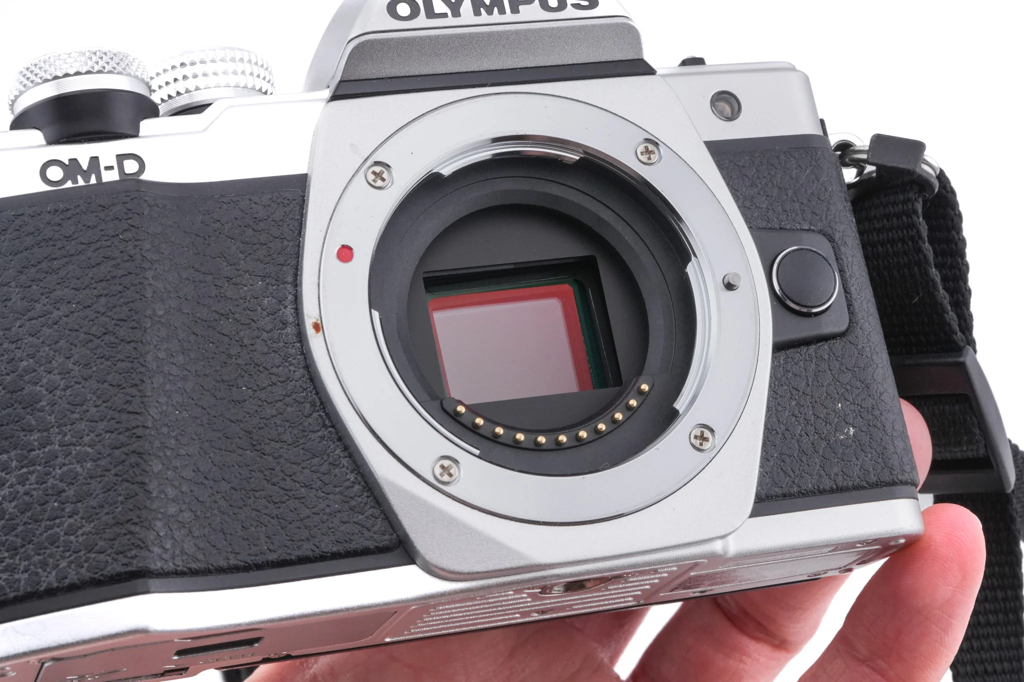 Olympus OM-D E-M10 Mark II - Image 8