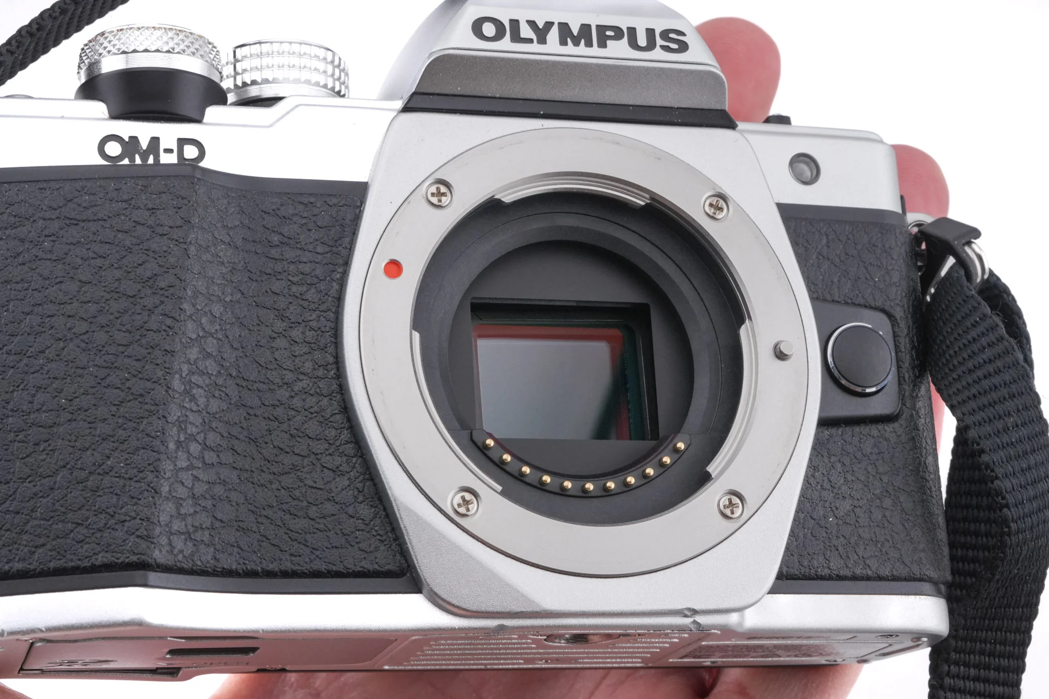 Olympus OM-D E-M10 Mark II - Image 8
