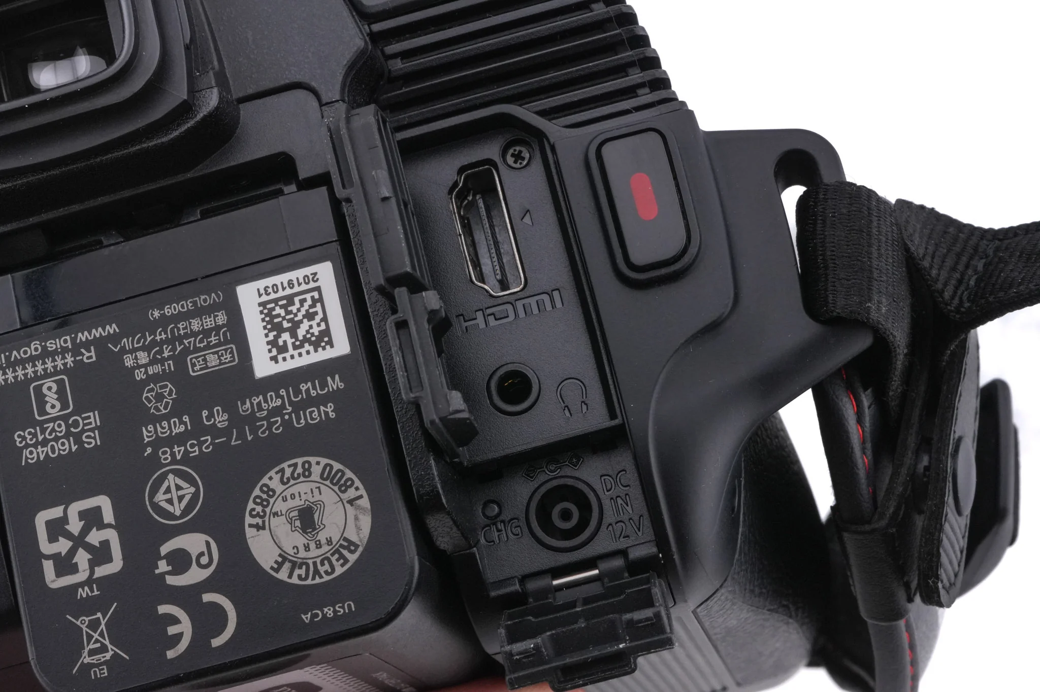 Panasonic HC-X2000 - Image 10