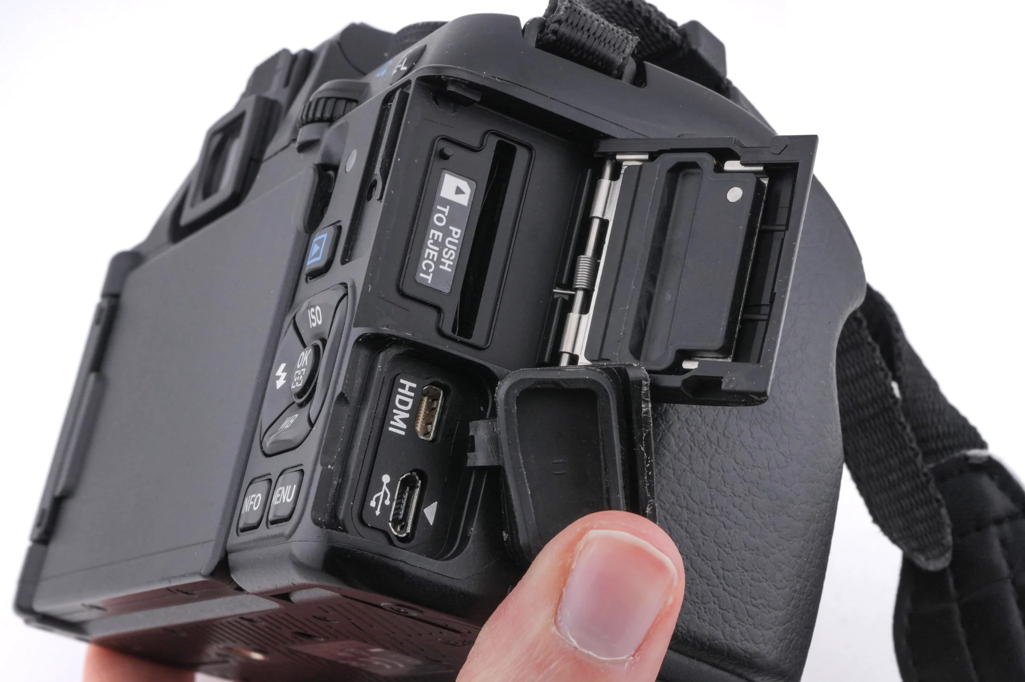 Pentax K-70 - Image 7