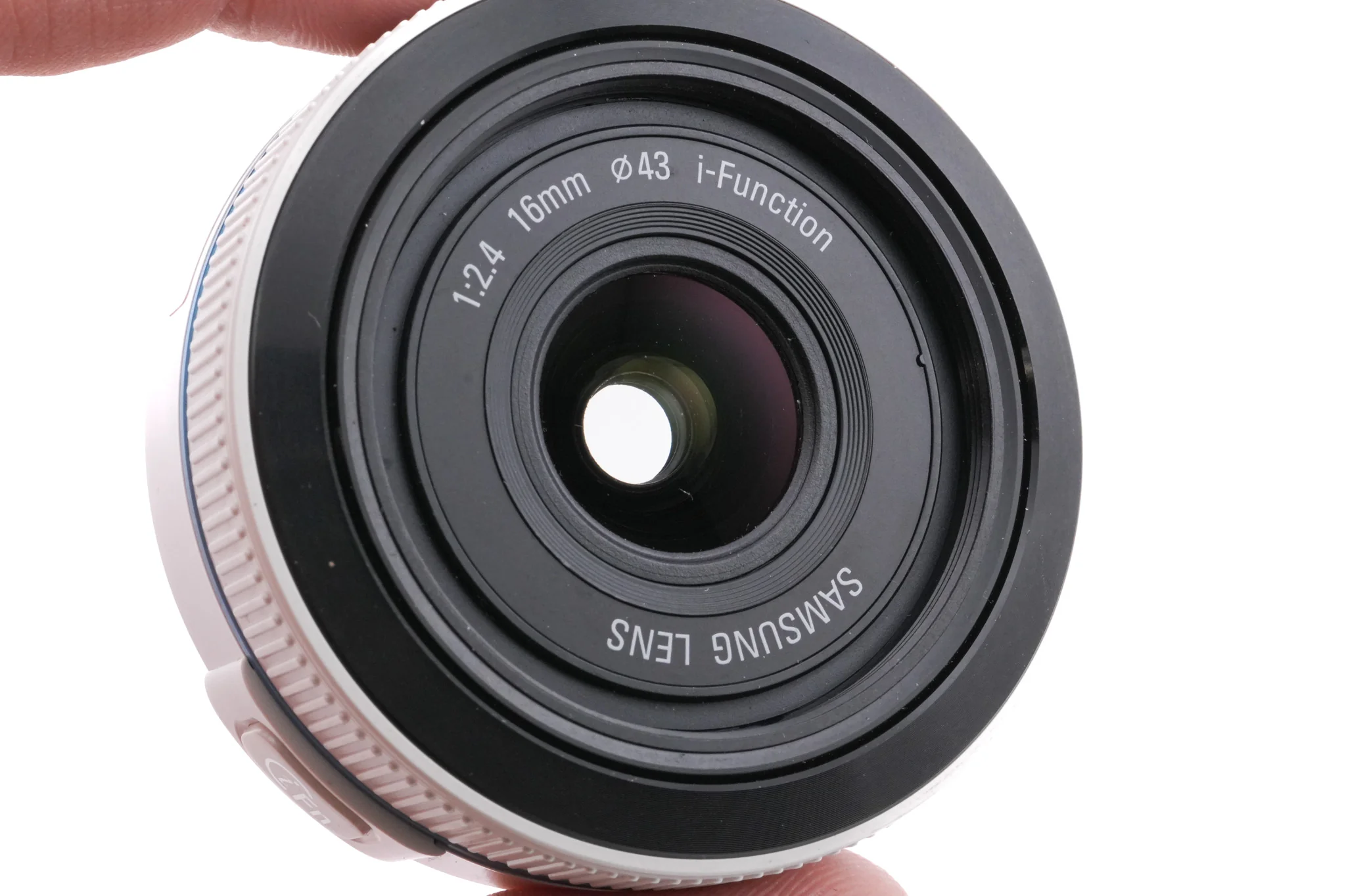 Samsung 16mm f2.4 i-Function - Image 5