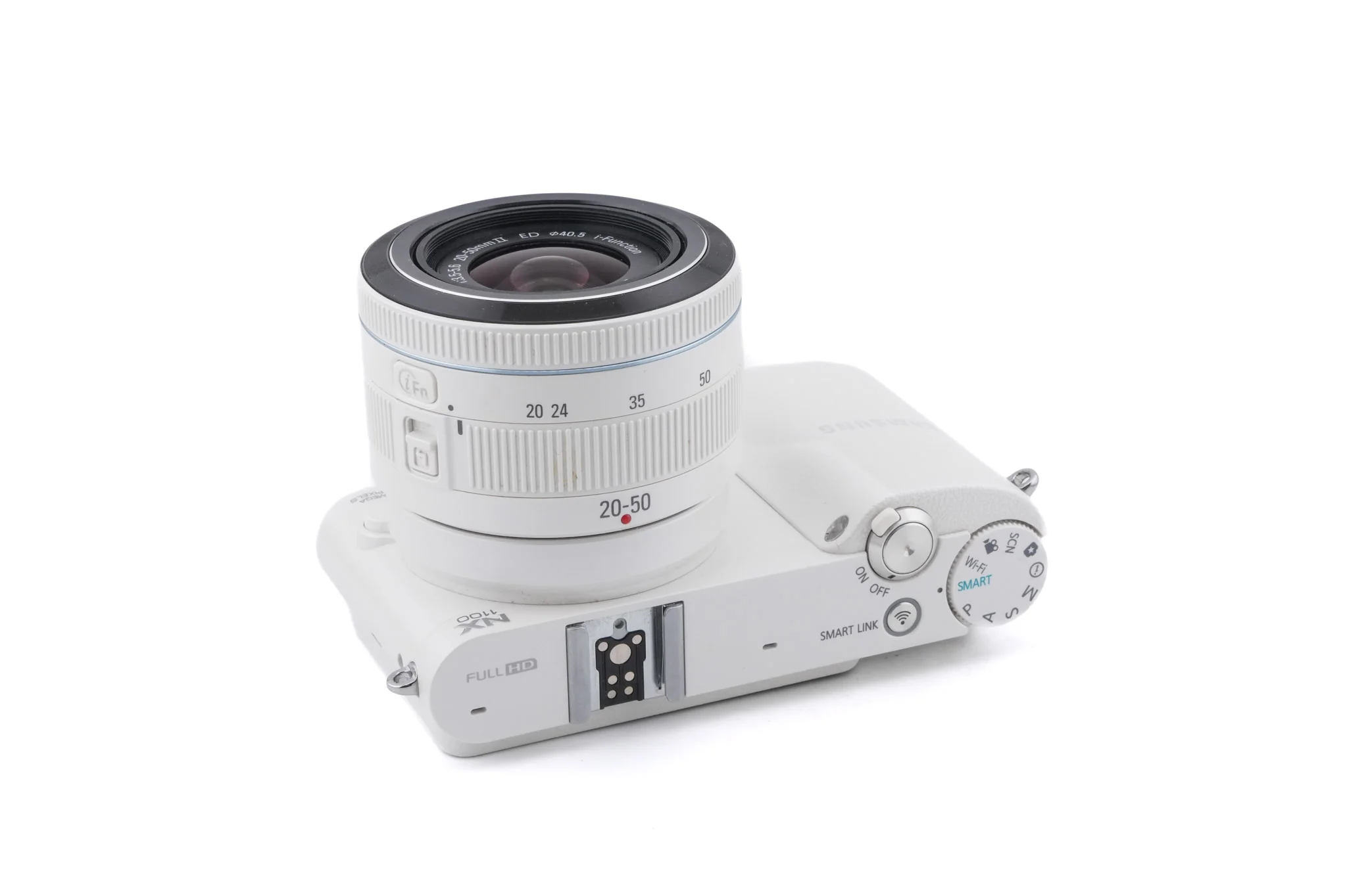 Samsung NX1100 + 20-50mm f3.5-5.6 II ED i-Function - Image 3