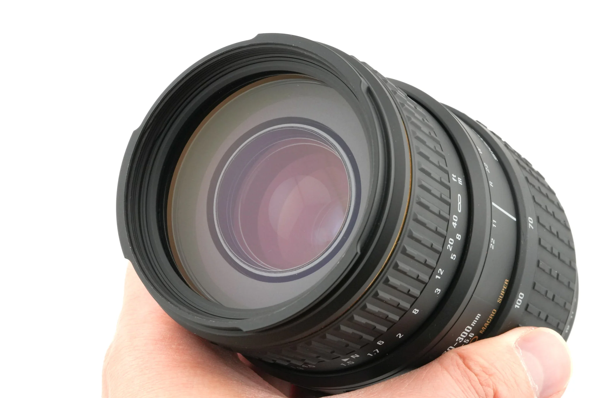 Sigma 70-300mm f4-5.6 APO Macro Super - Image 3