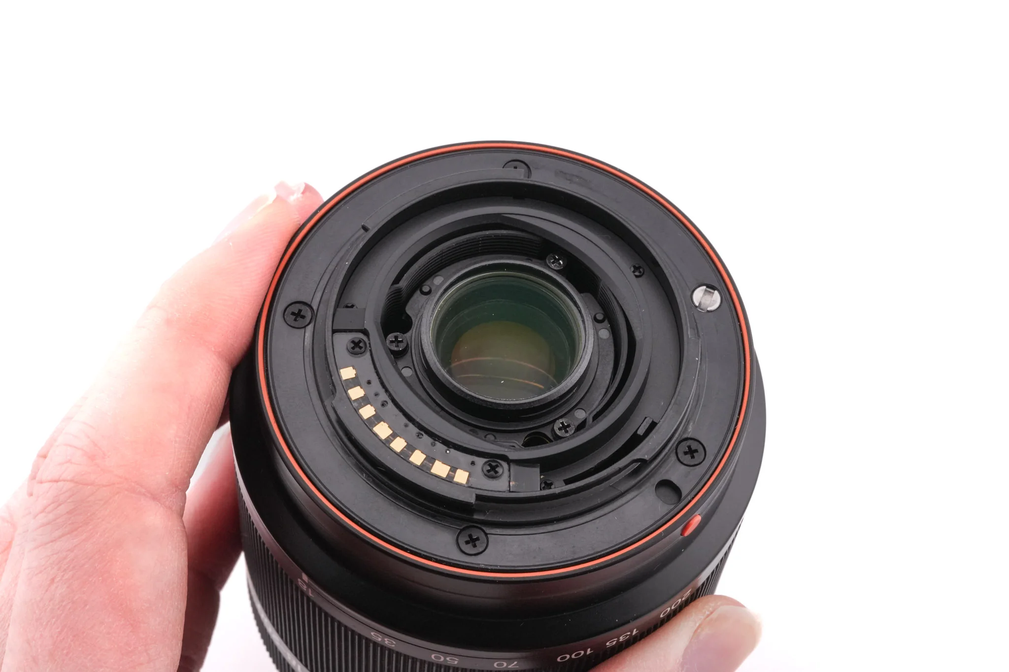 Sony 18-200mm f3.5-6.3 DT (SAL18200) - Image 4